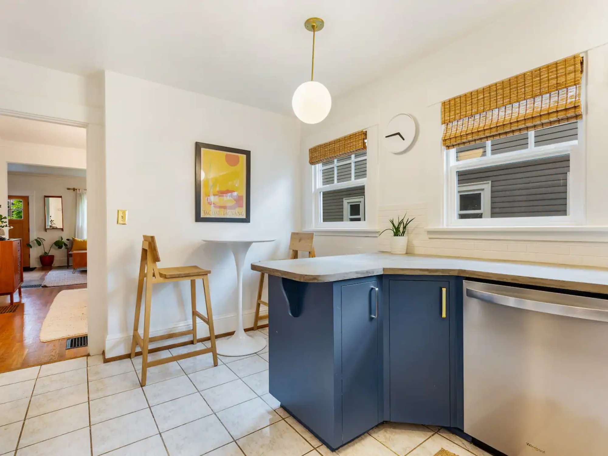 thumbnail view of a listing photo