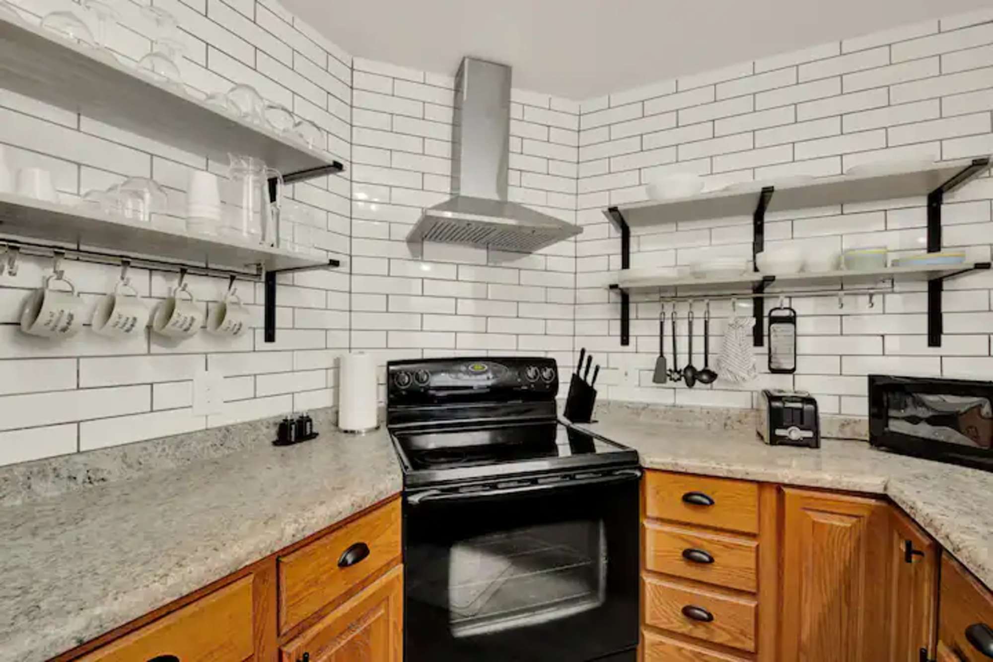 thumbnail view of a listing photo