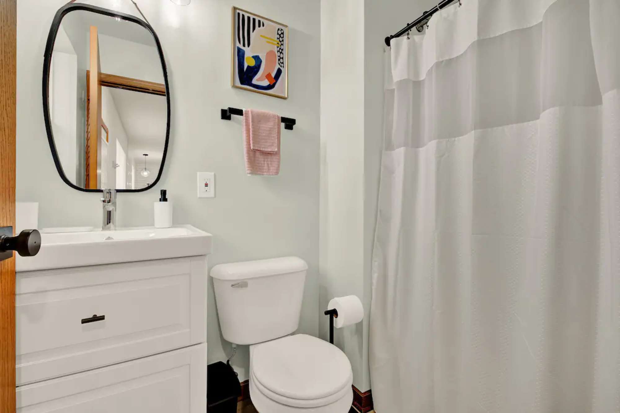 thumbnail view of a listing photo