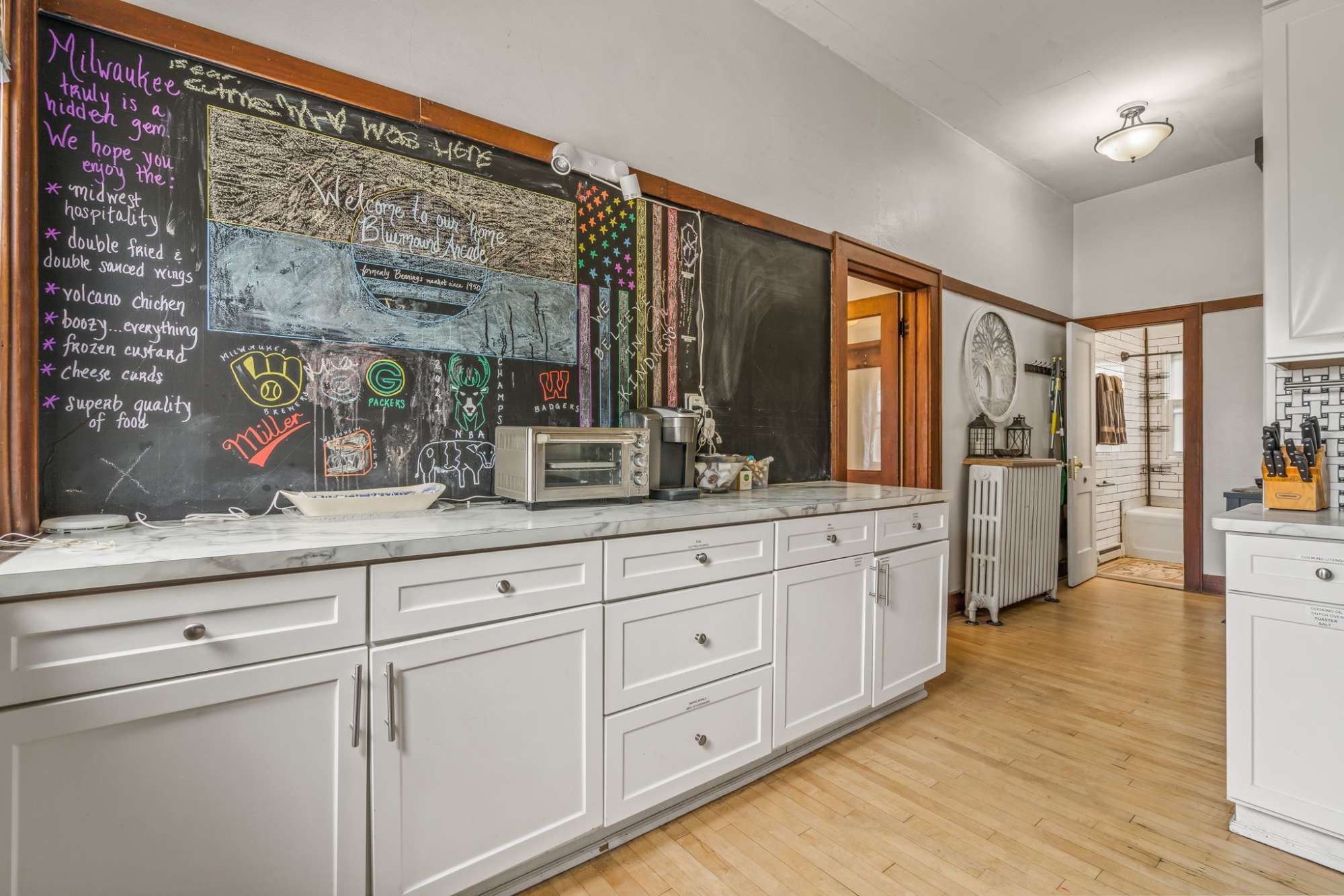thumbnail view of a listing photo
