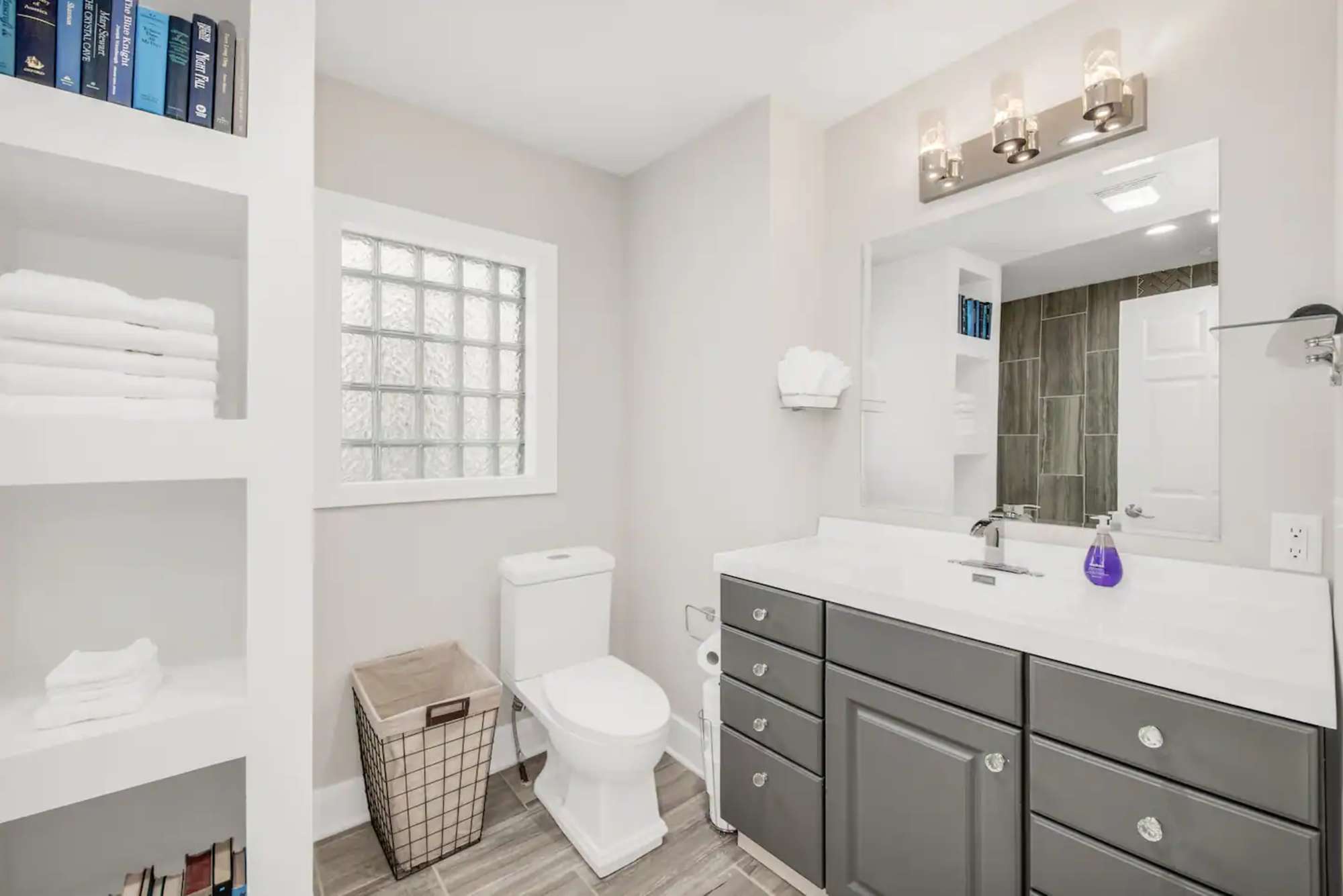 thumbnail view of a listing photo