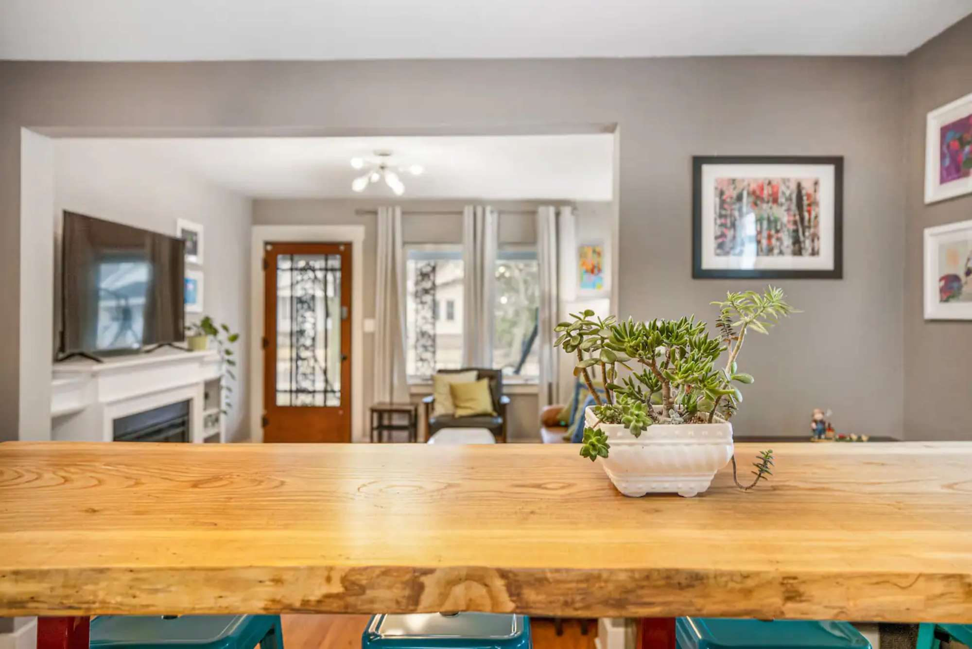 thumbnail view of a listing photo