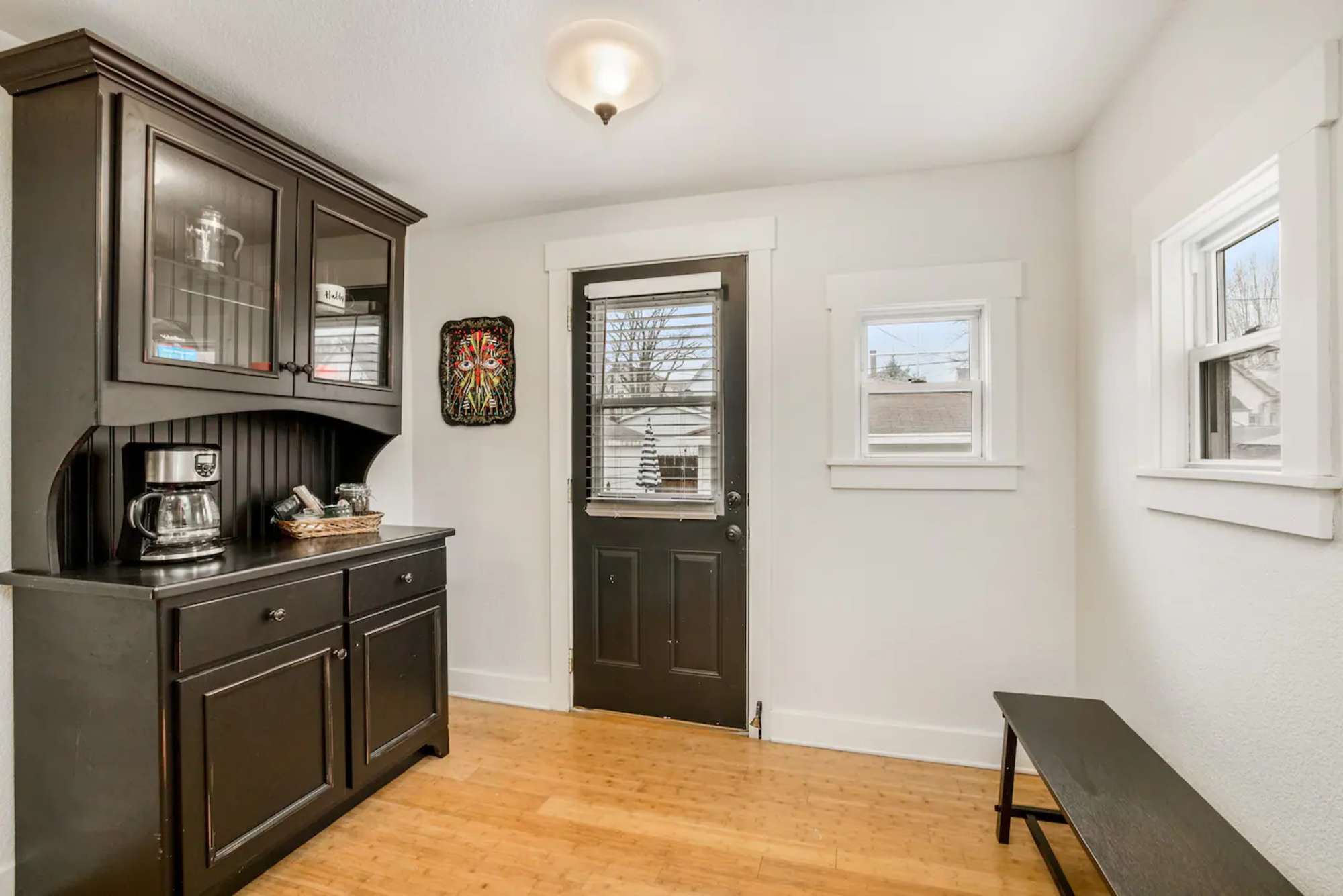 thumbnail view of a listing photo