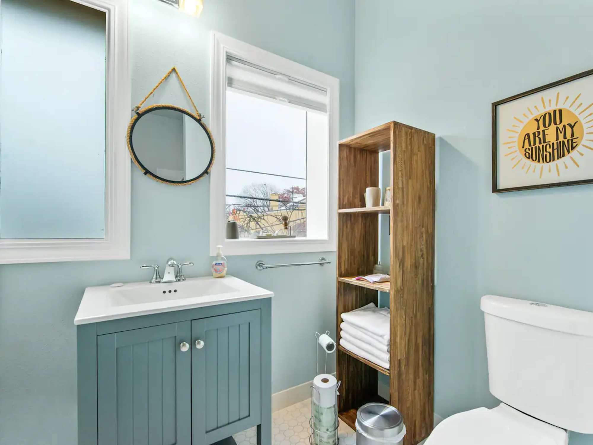 thumbnail view of a listing photo