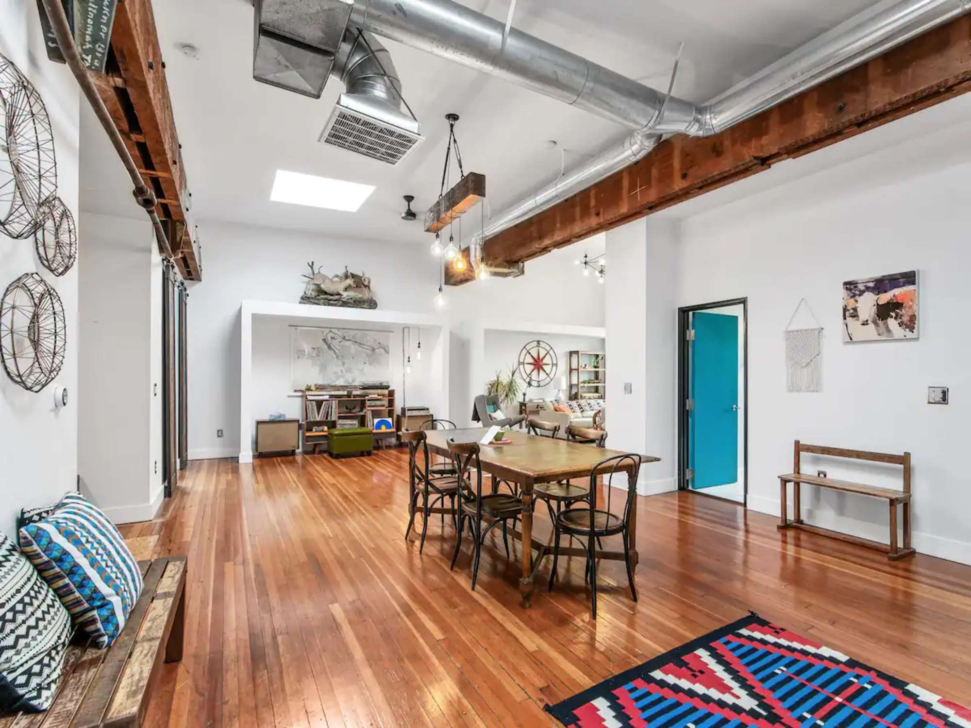 thumbnail view of a listing photo