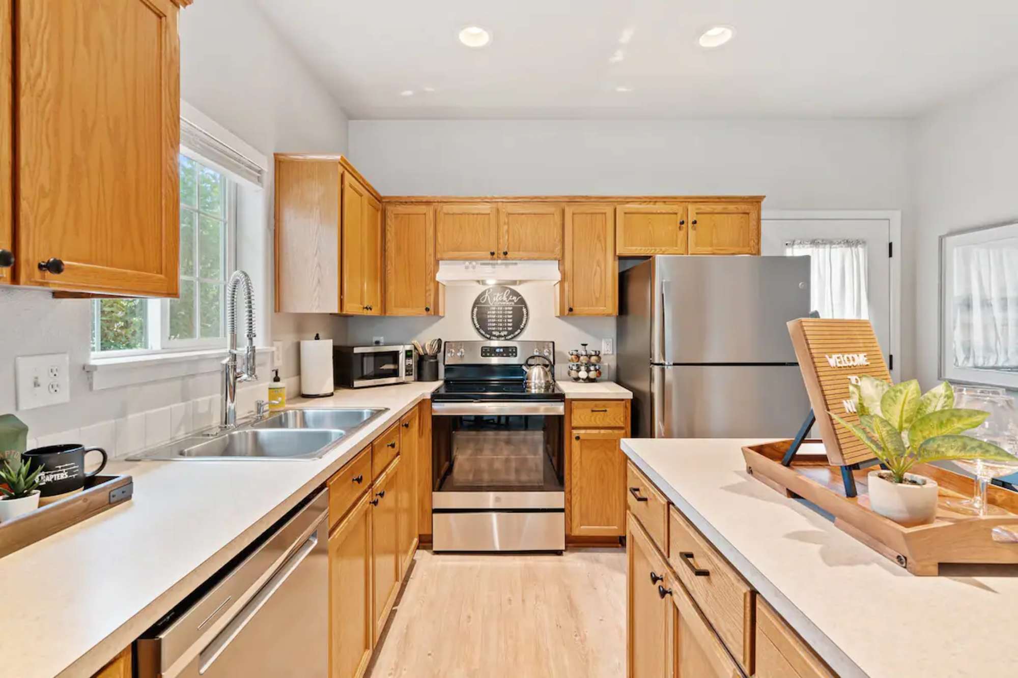 thumbnail view of a listing photo