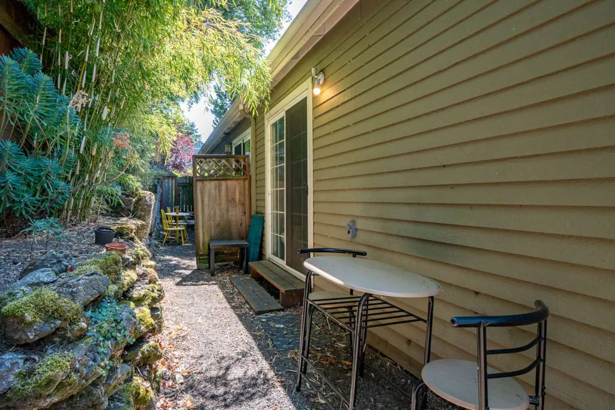 thumbnail view of a listing photo