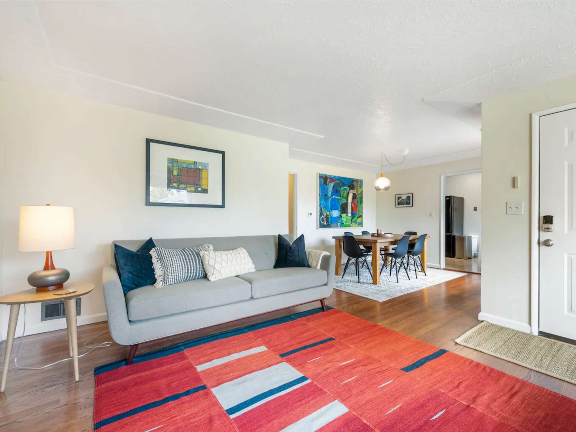 thumbnail view of a listing photo