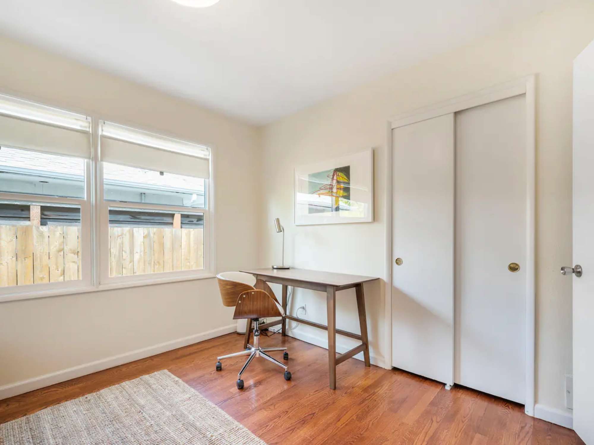 thumbnail view of a listing photo