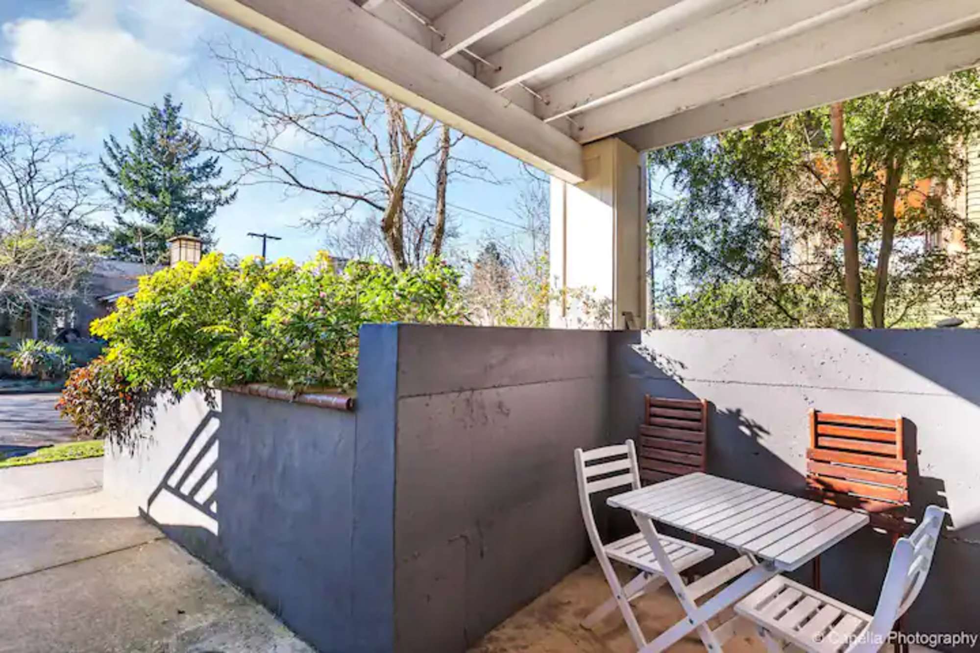 thumbnail view of a listing photo