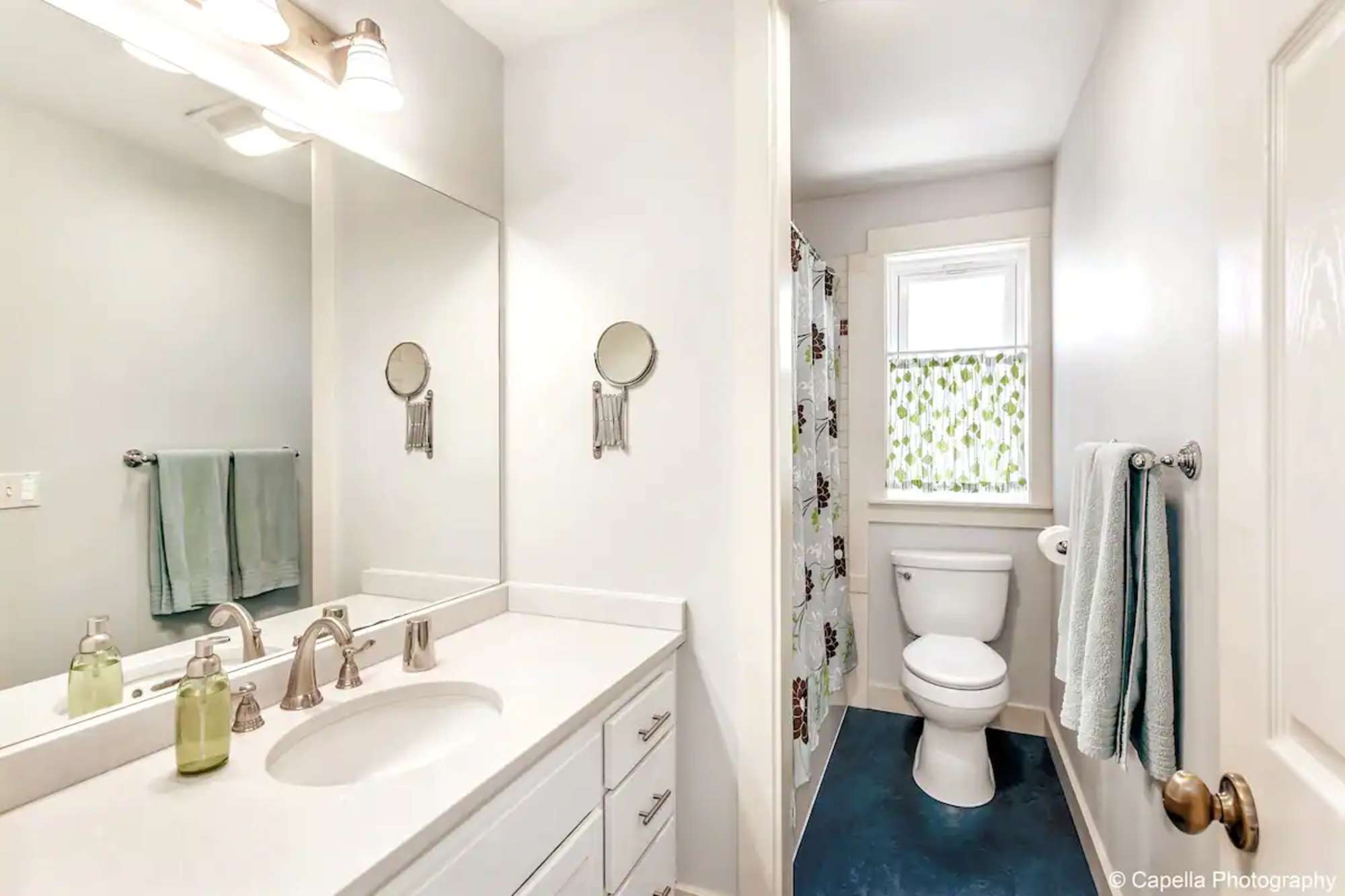 thumbnail view of a listing photo