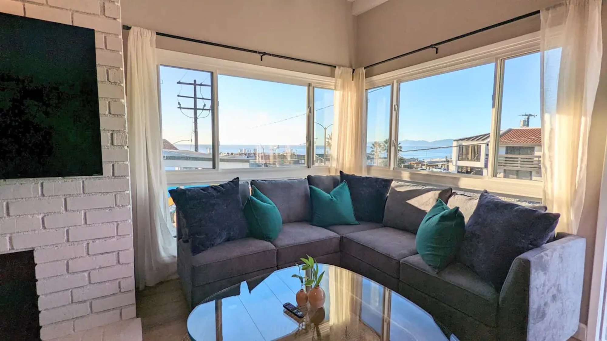 thumbnail view of a listing photo