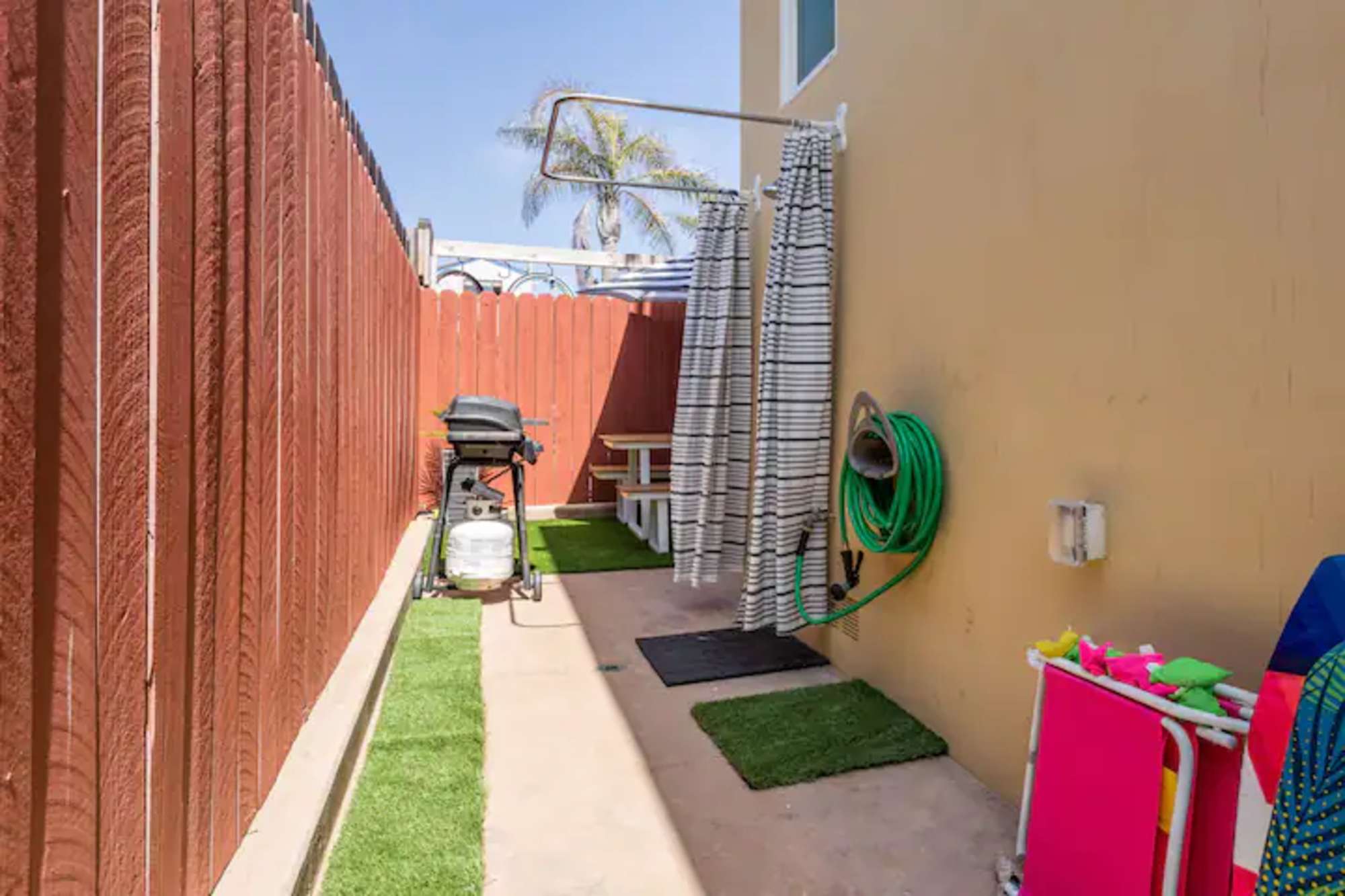 thumbnail view of a listing photo