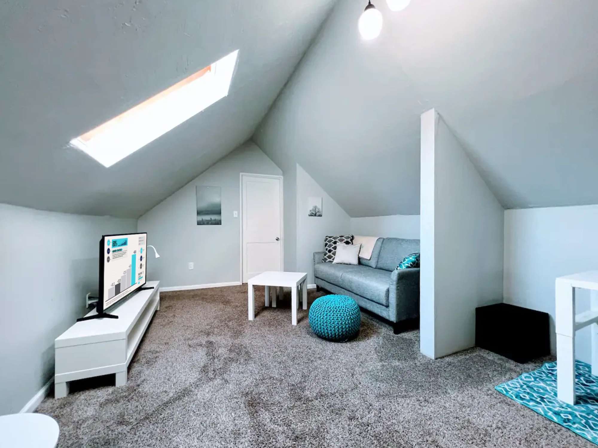 thumbnail view of a listing photo