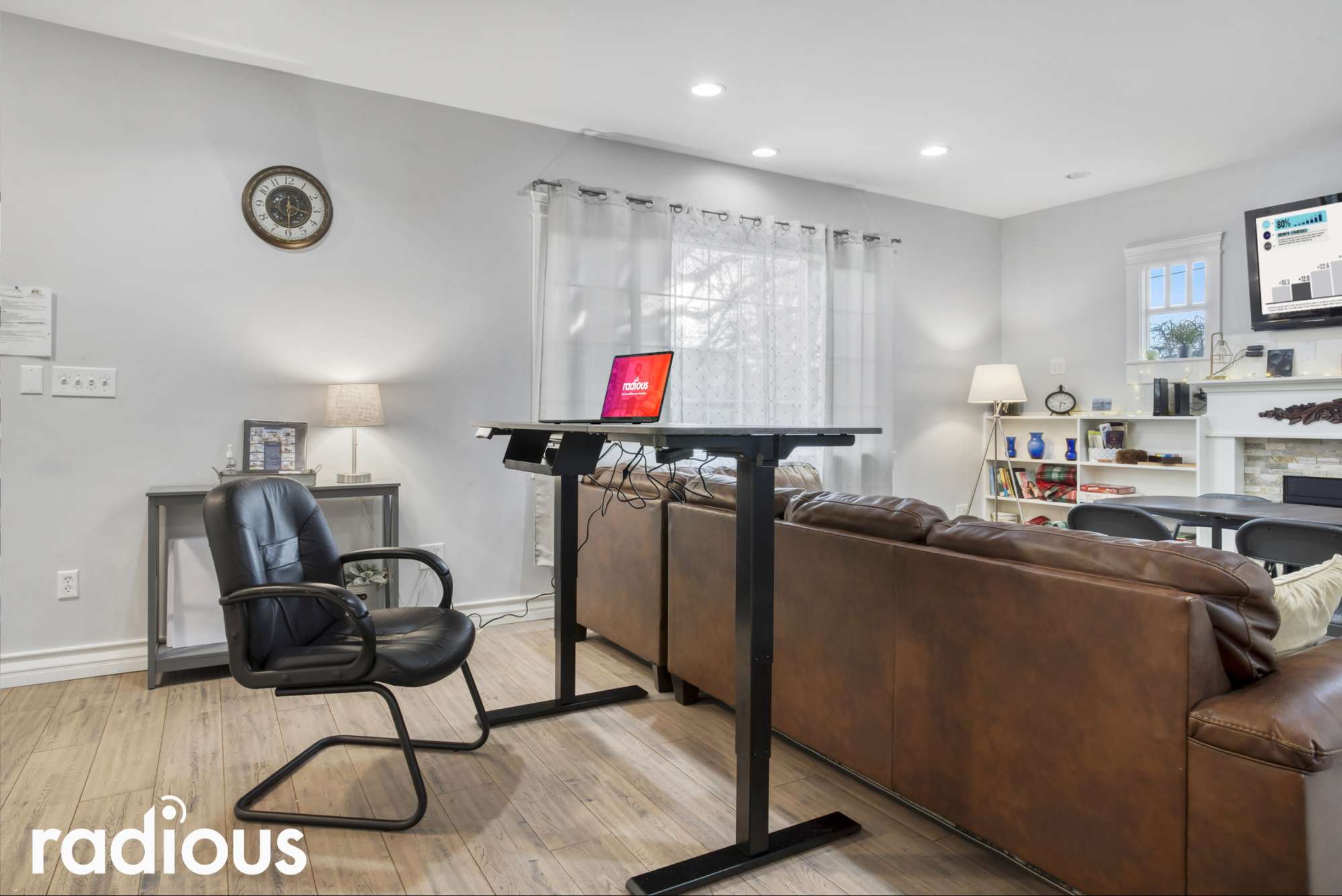thumbnail view of a listing photo