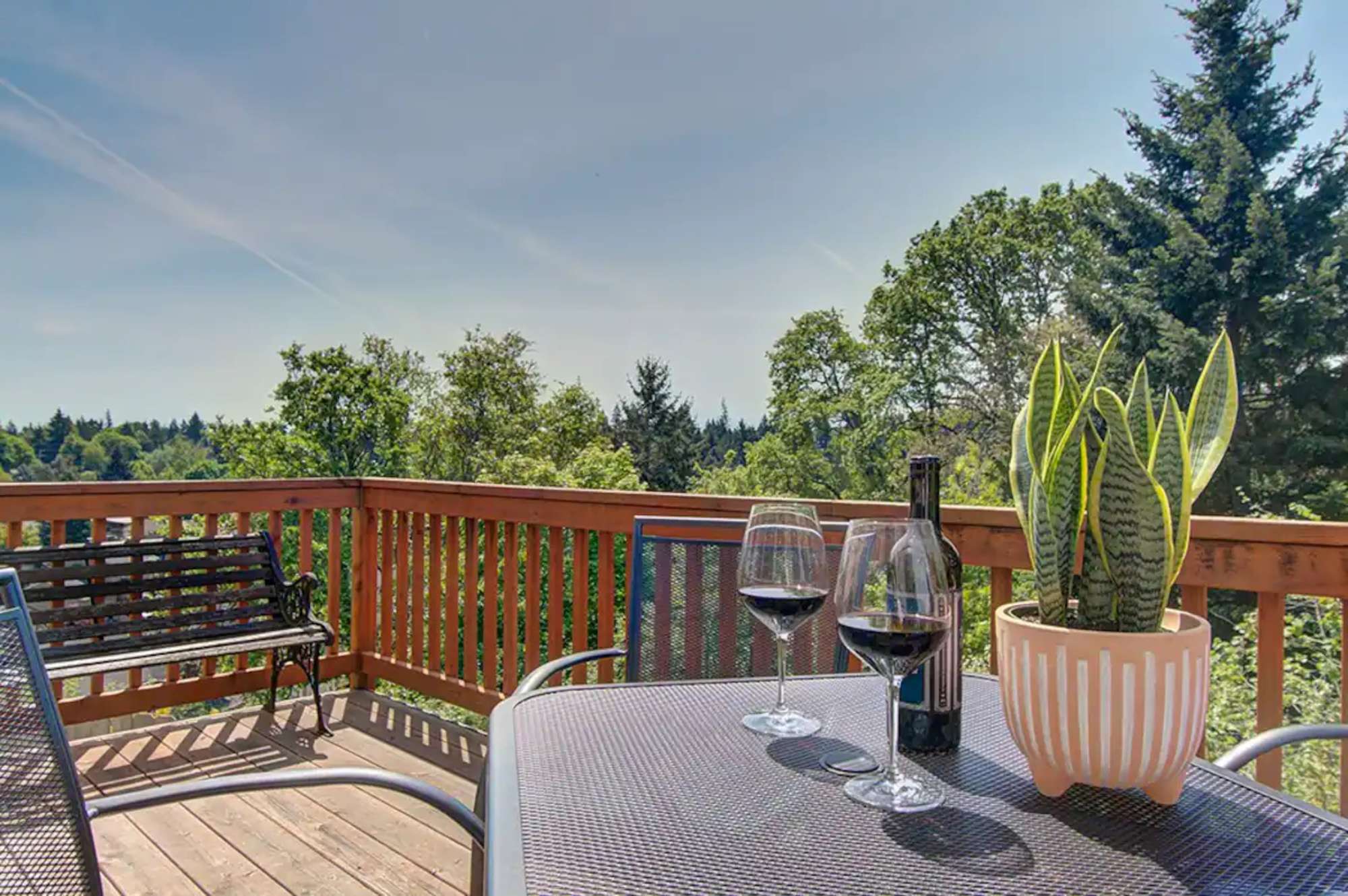 thumbnail view of a listing photo