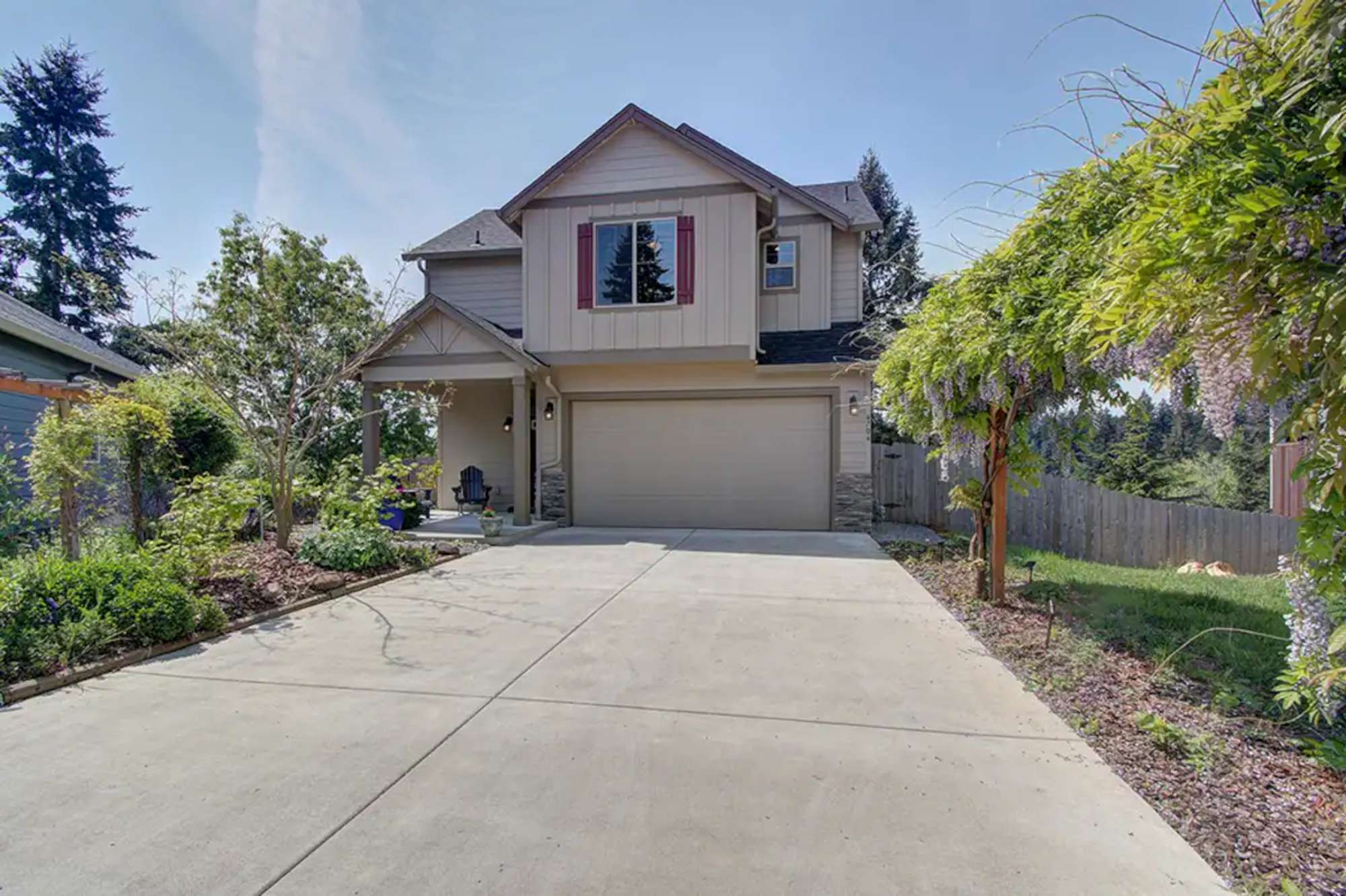 thumbnail view of a listing photo