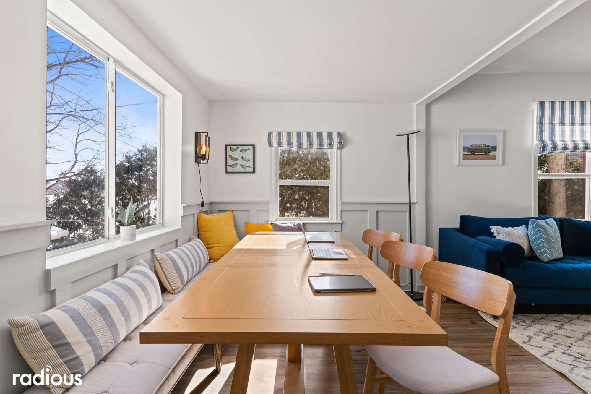 thumbnail view of a listing photo