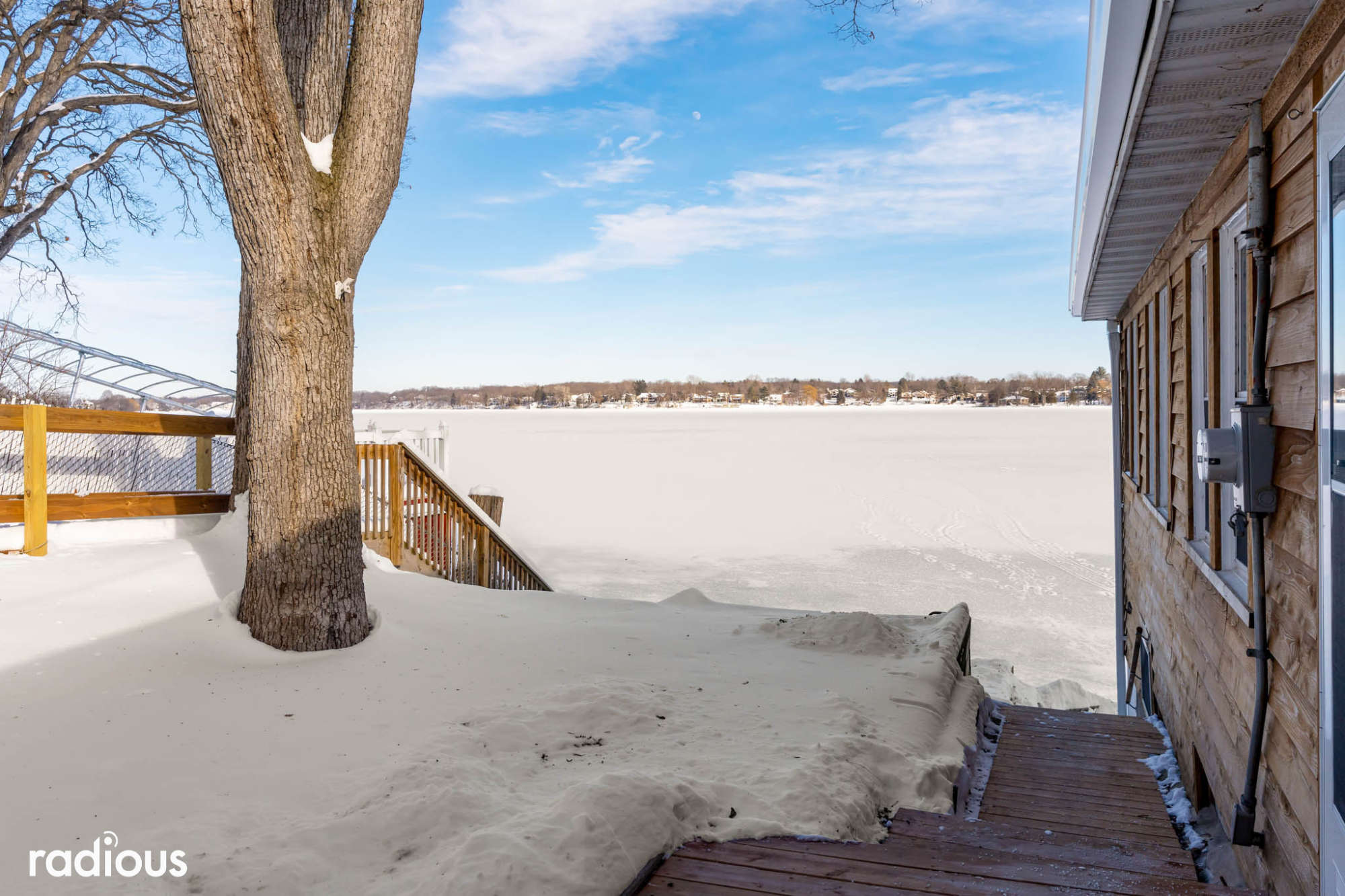thumbnail view of a listing photo