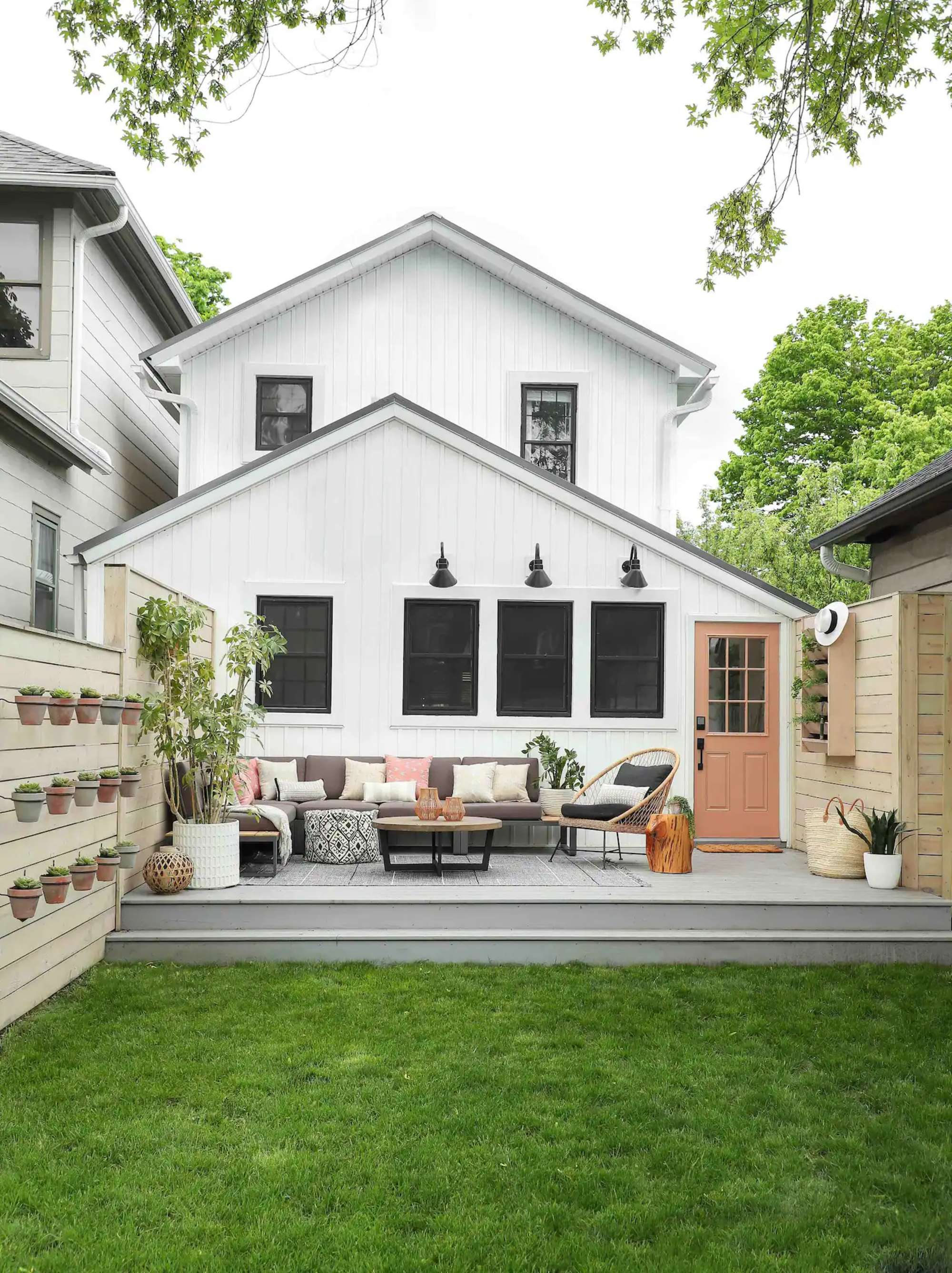 thumbnail view of a listing photo