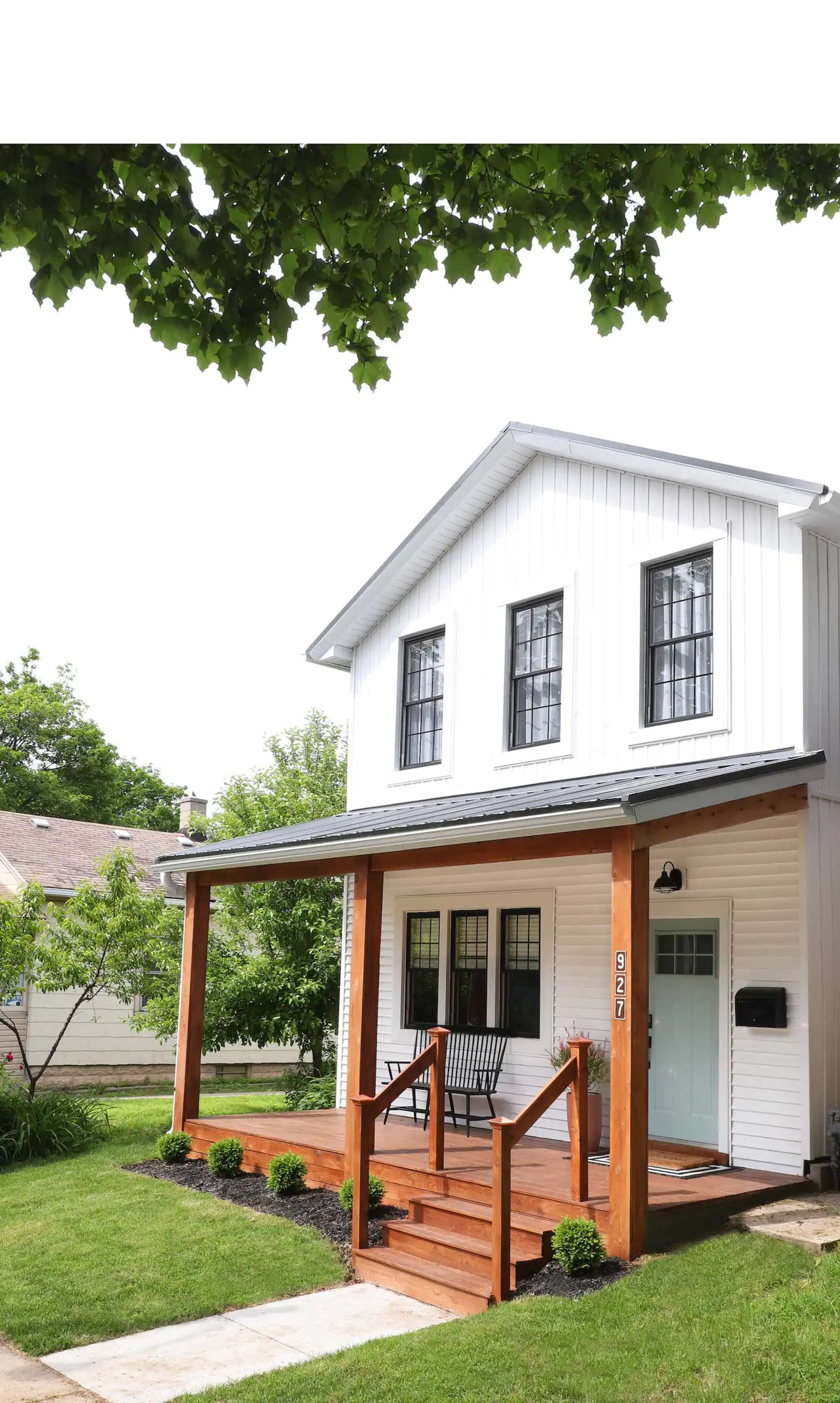 thumbnail view of a listing photo