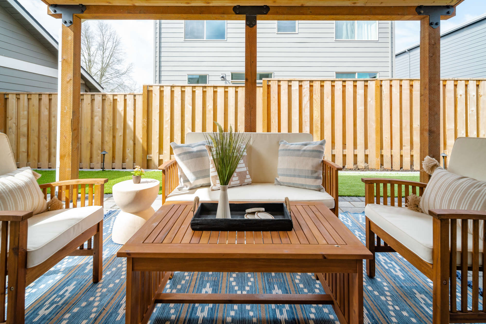thumbnail view of a listing photo