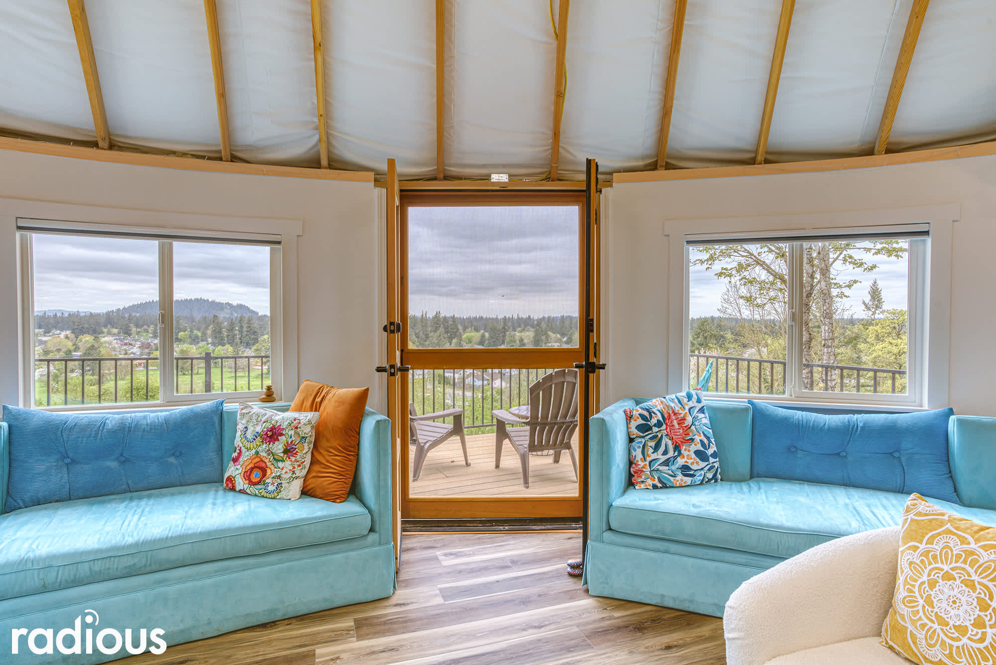 Panoramic views from every window 