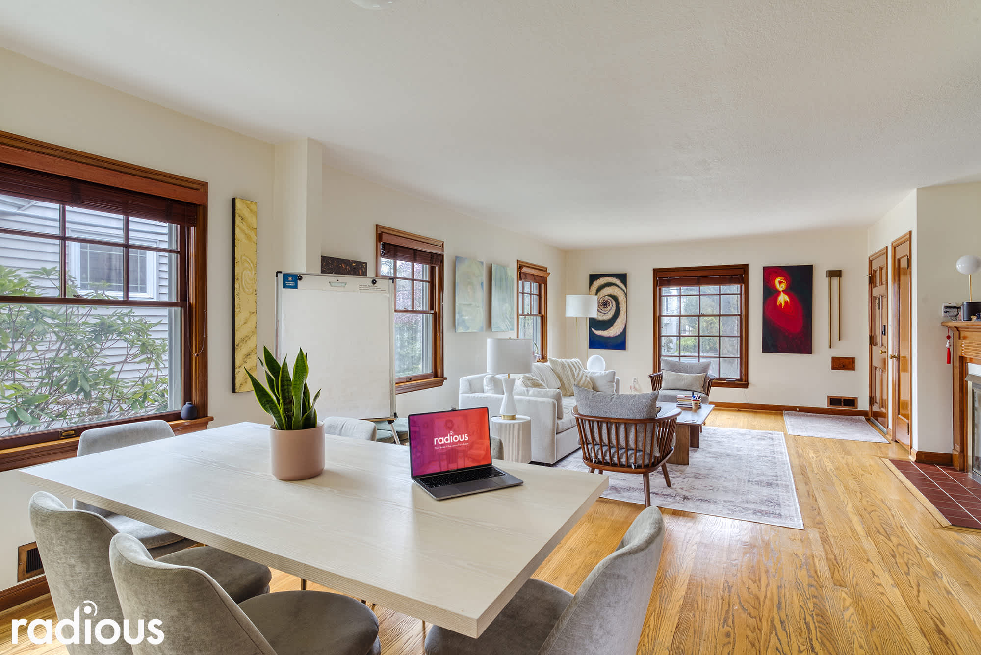 thumbnail view of a listing photo