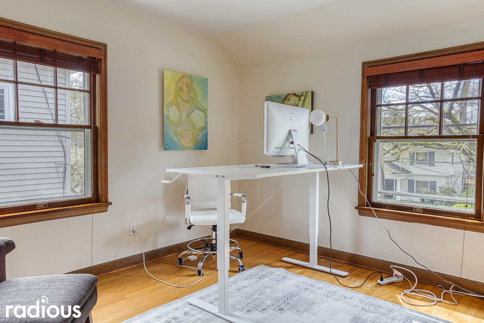 thumbnail view of a listing photo
