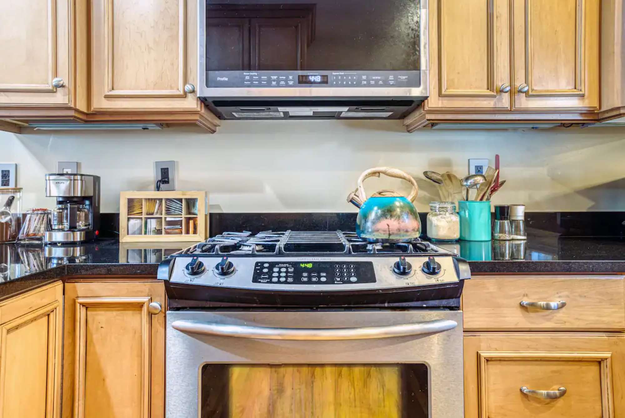 thumbnail view of a listing photo
