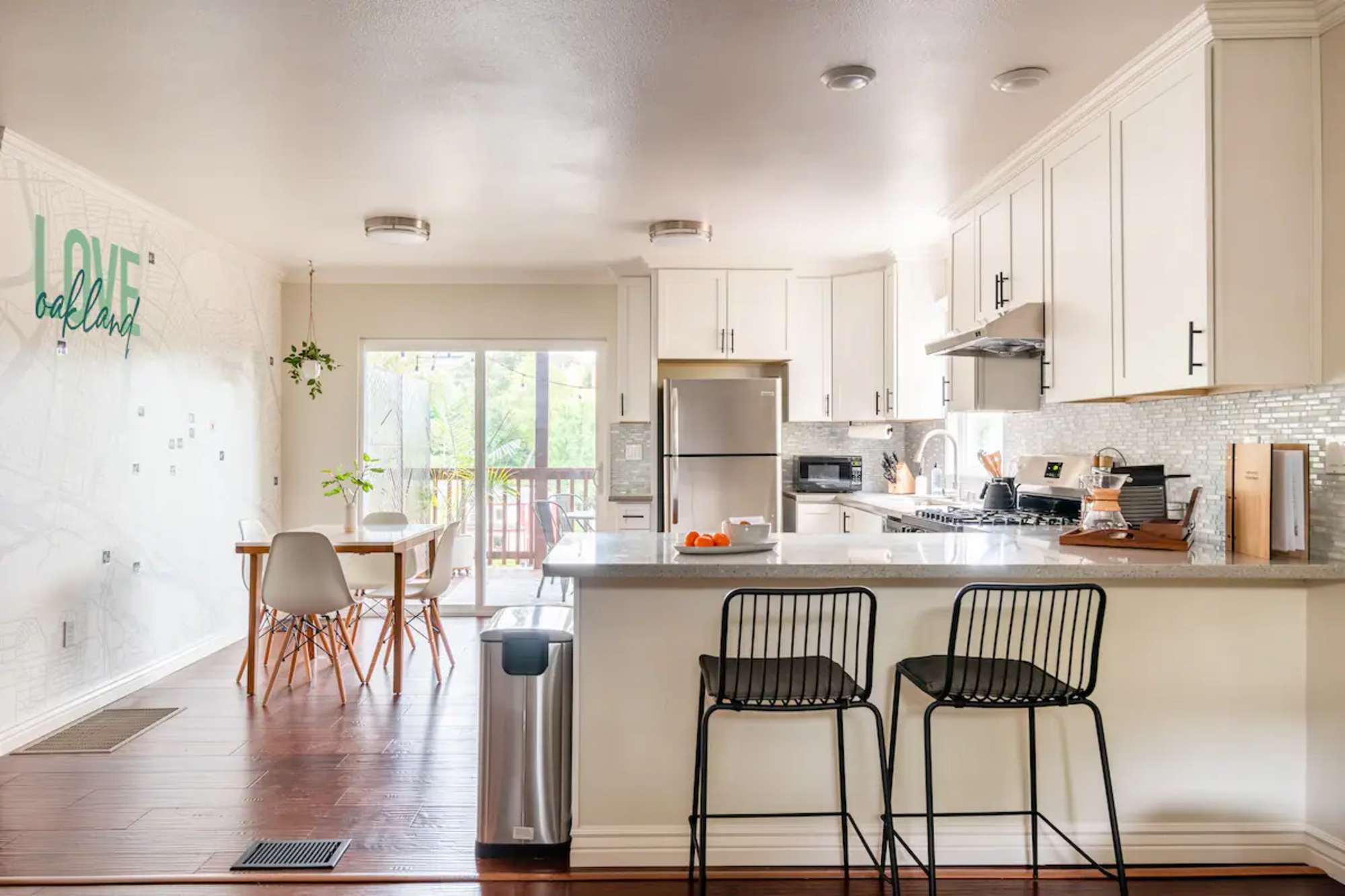 thumbnail view of a listing photo