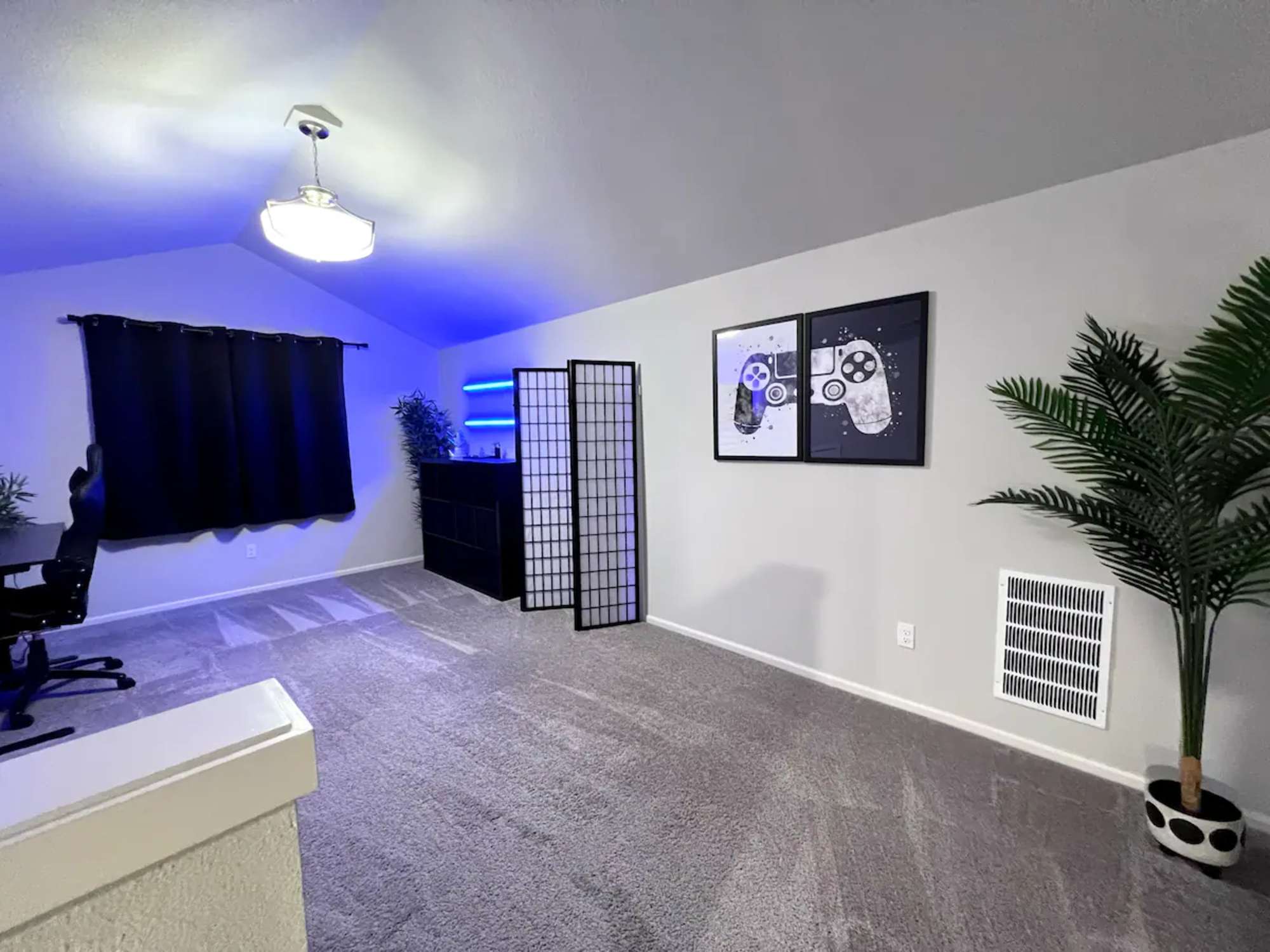 thumbnail view of a listing photo