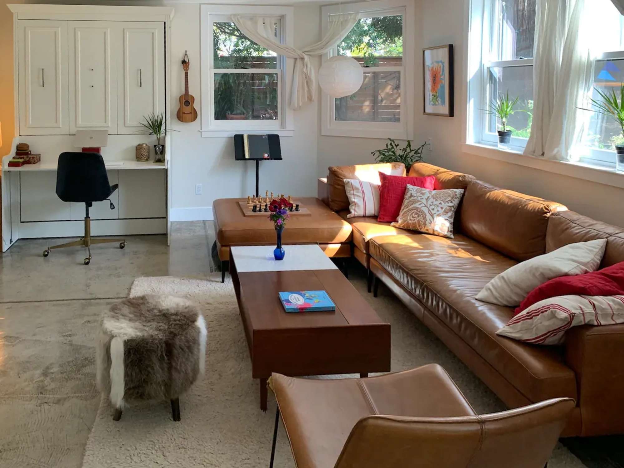 thumbnail view of a listing photo