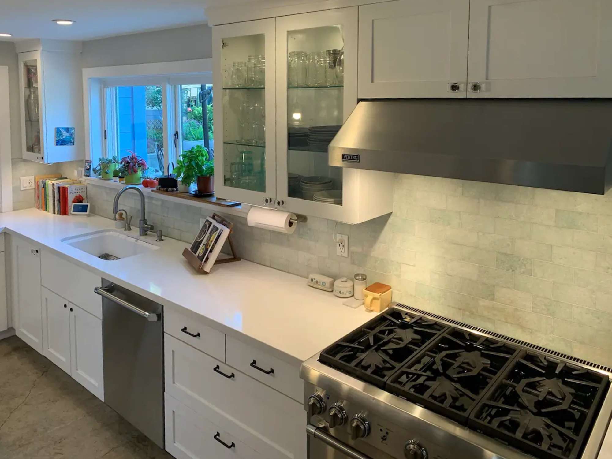 thumbnail view of a listing photo