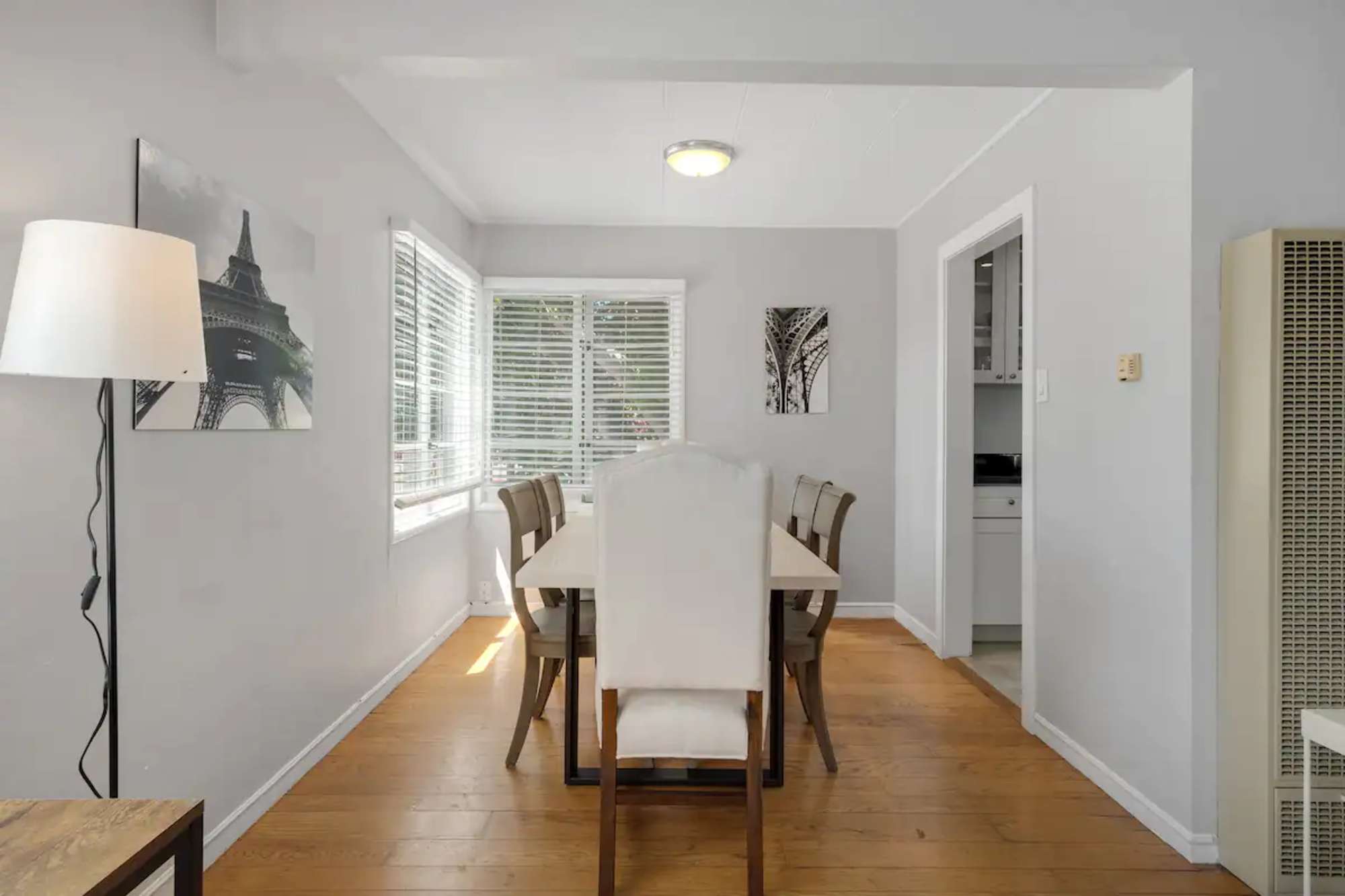thumbnail view of a listing photo