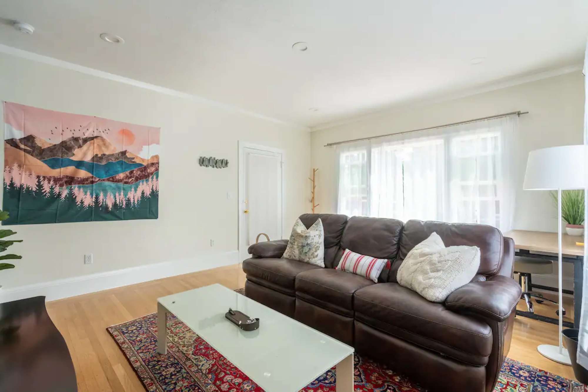 thumbnail view of a listing photo