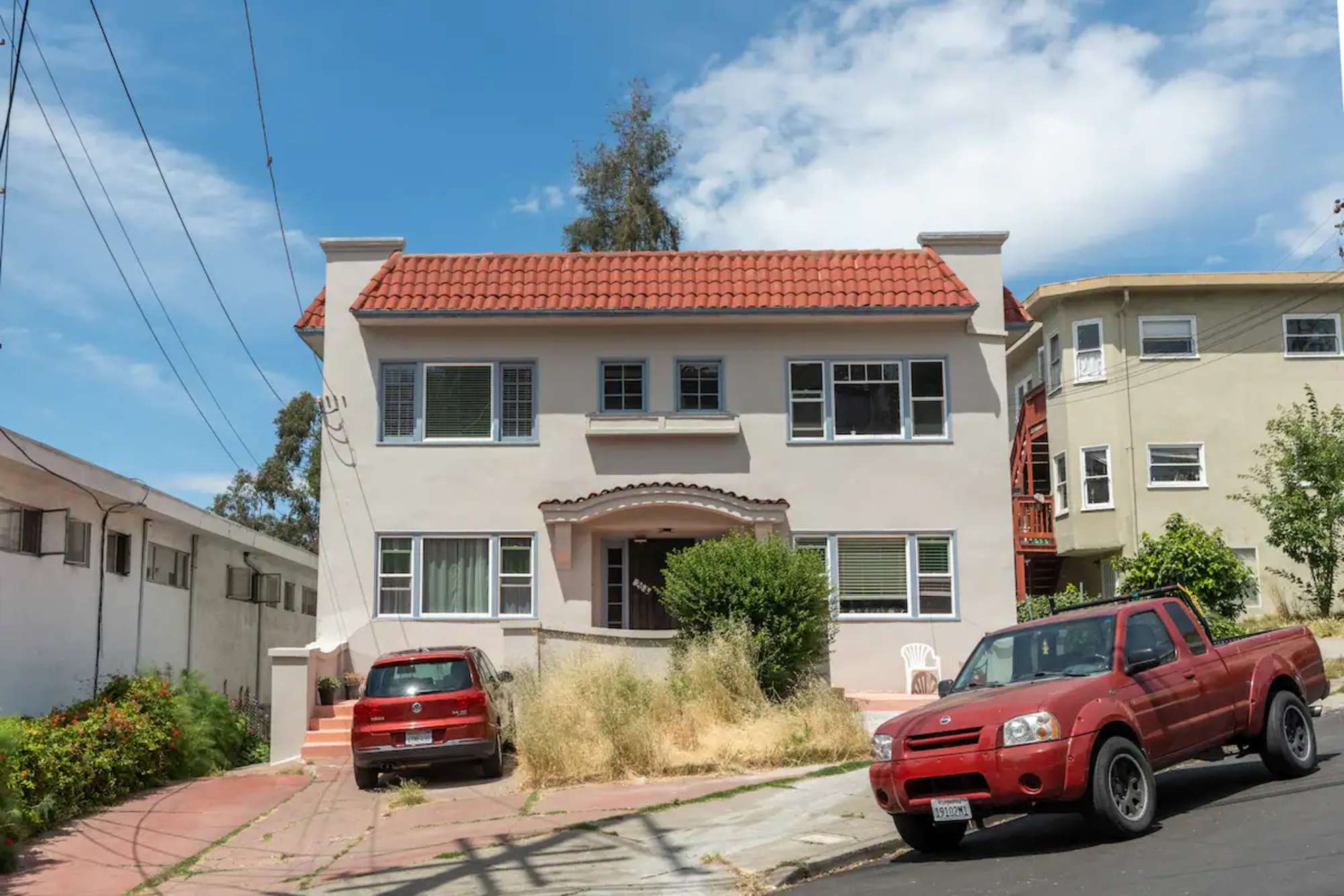thumbnail view of a listing photo