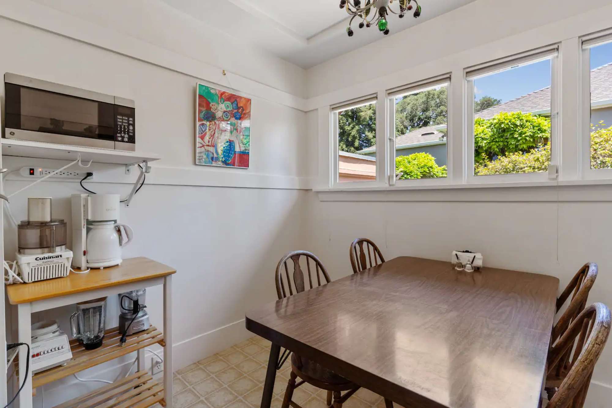 thumbnail view of a listing photo