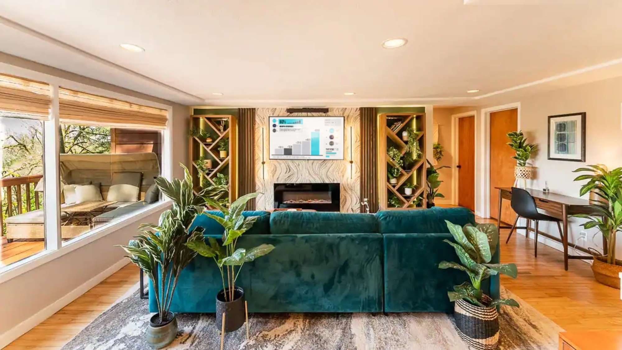 thumbnail view of a listing photo