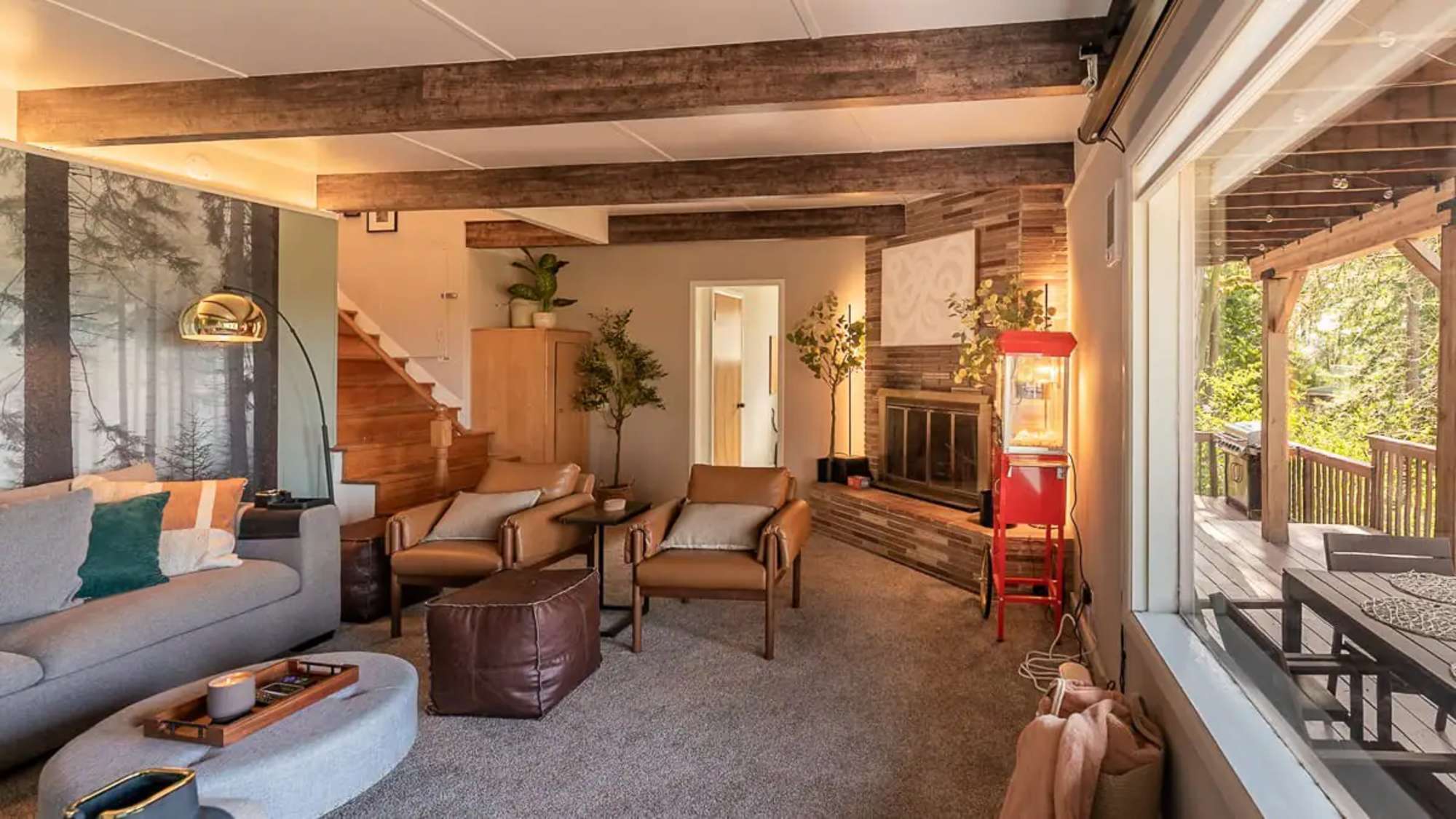 thumbnail view of a listing photo