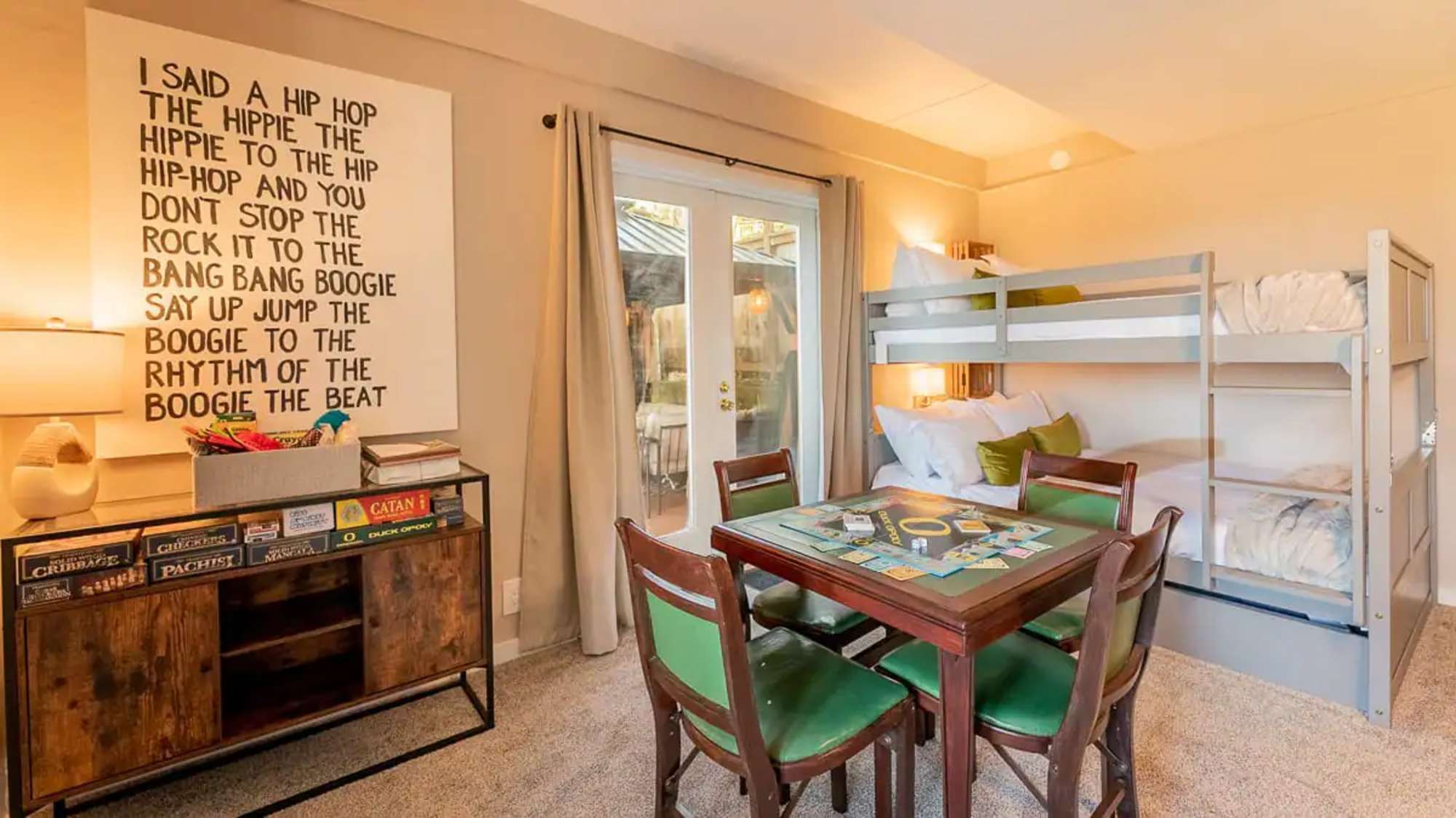 thumbnail view of a listing photo
