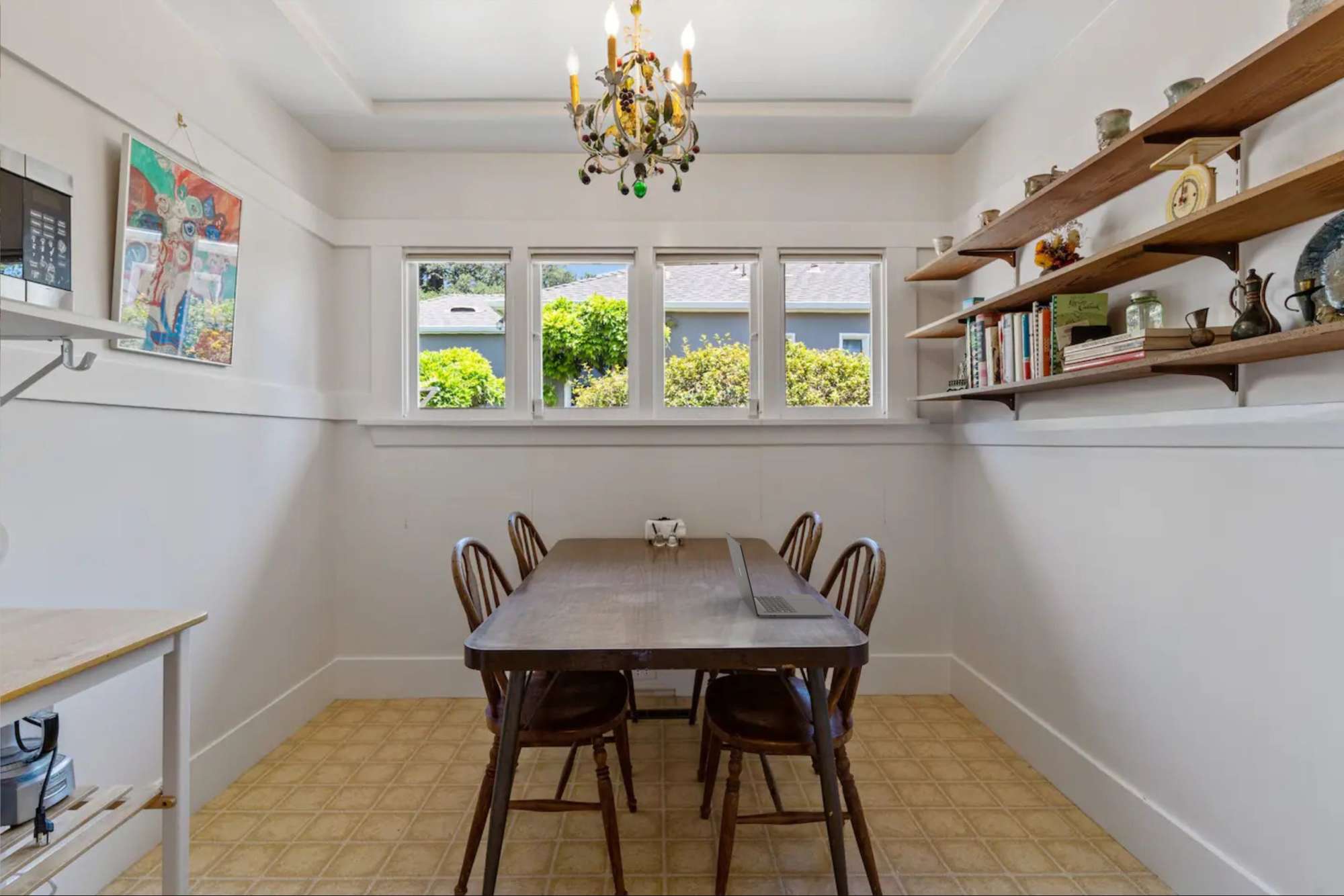 thumbnail view of a listing photo