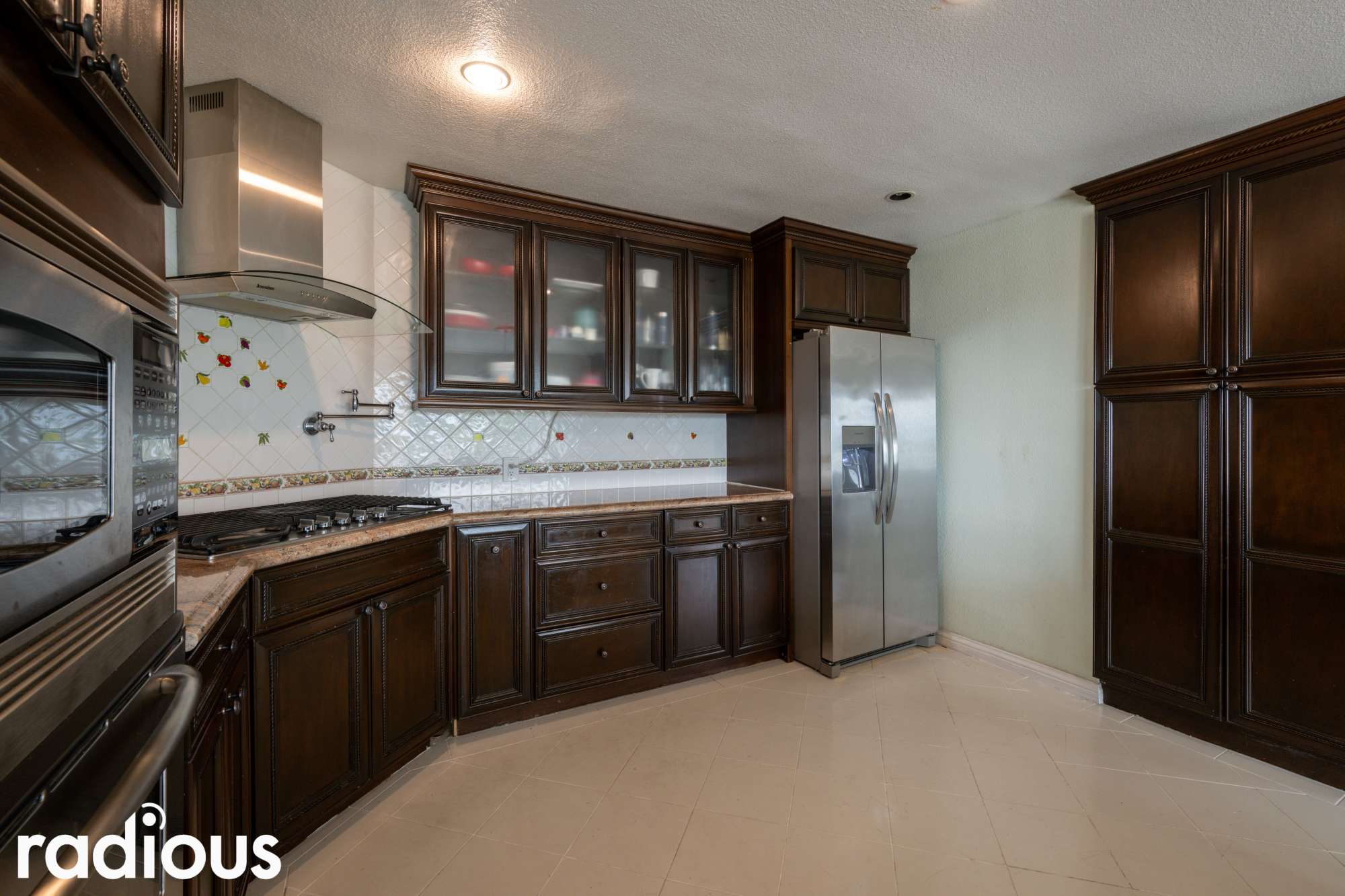 thumbnail view of a listing photo