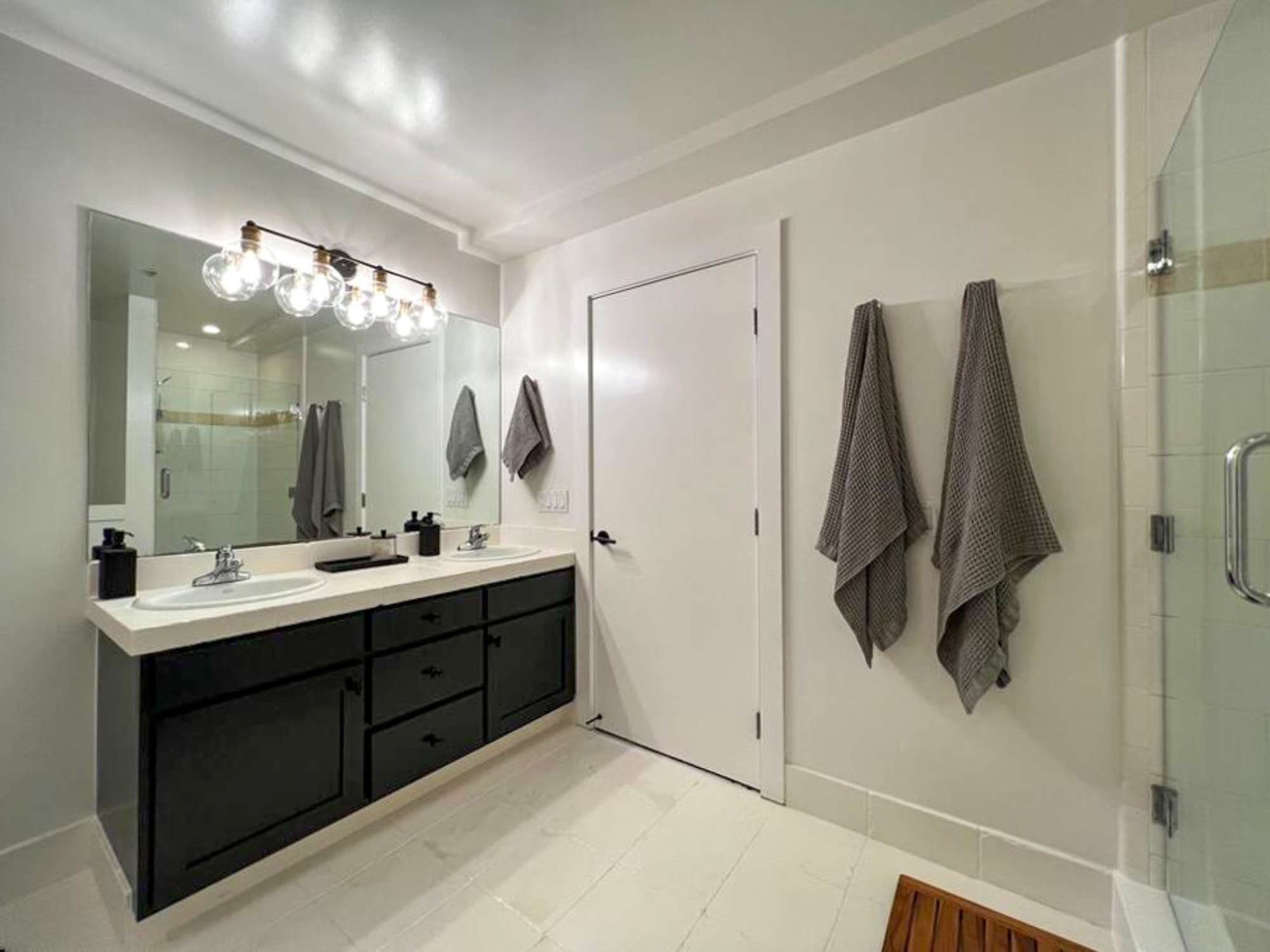 thumbnail view of a listing photo
