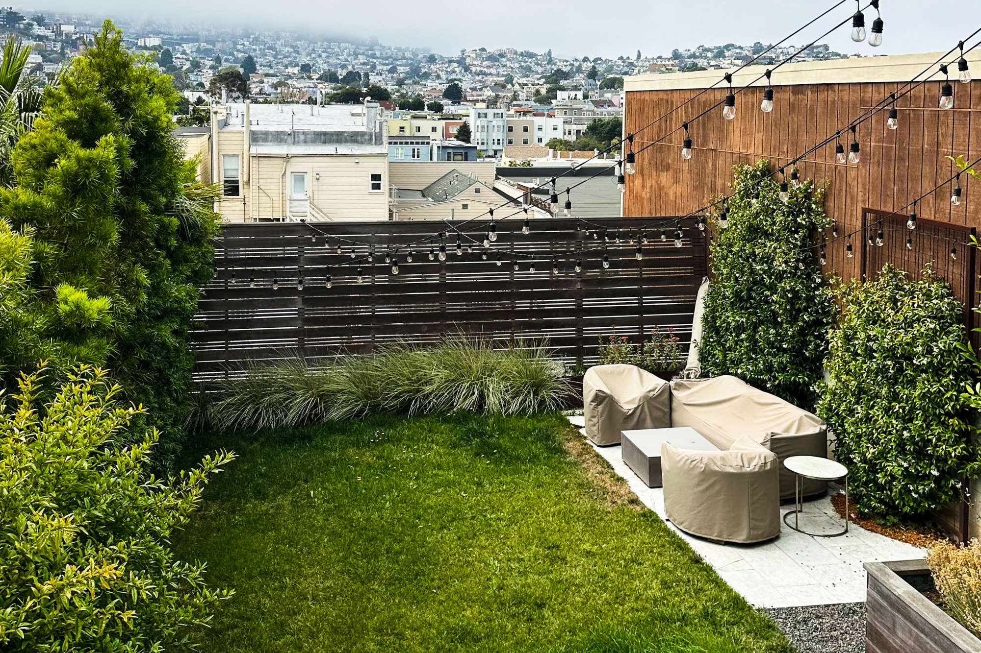 thumbnail view of a listing photo