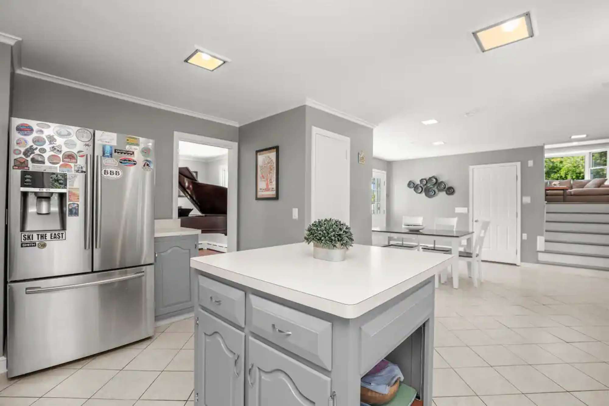 thumbnail view of a listing photo