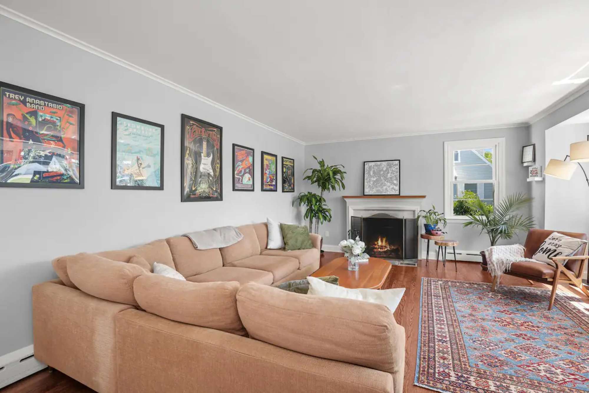 thumbnail view of a listing photo