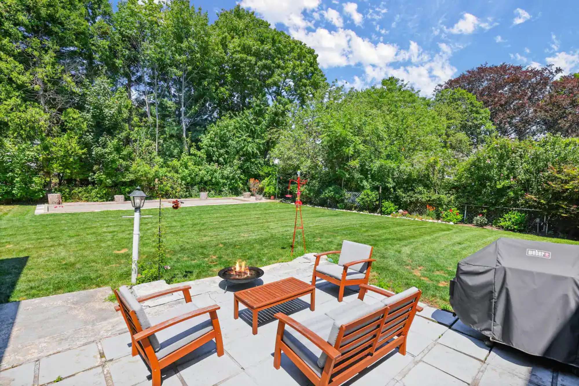 thumbnail view of a listing photo
