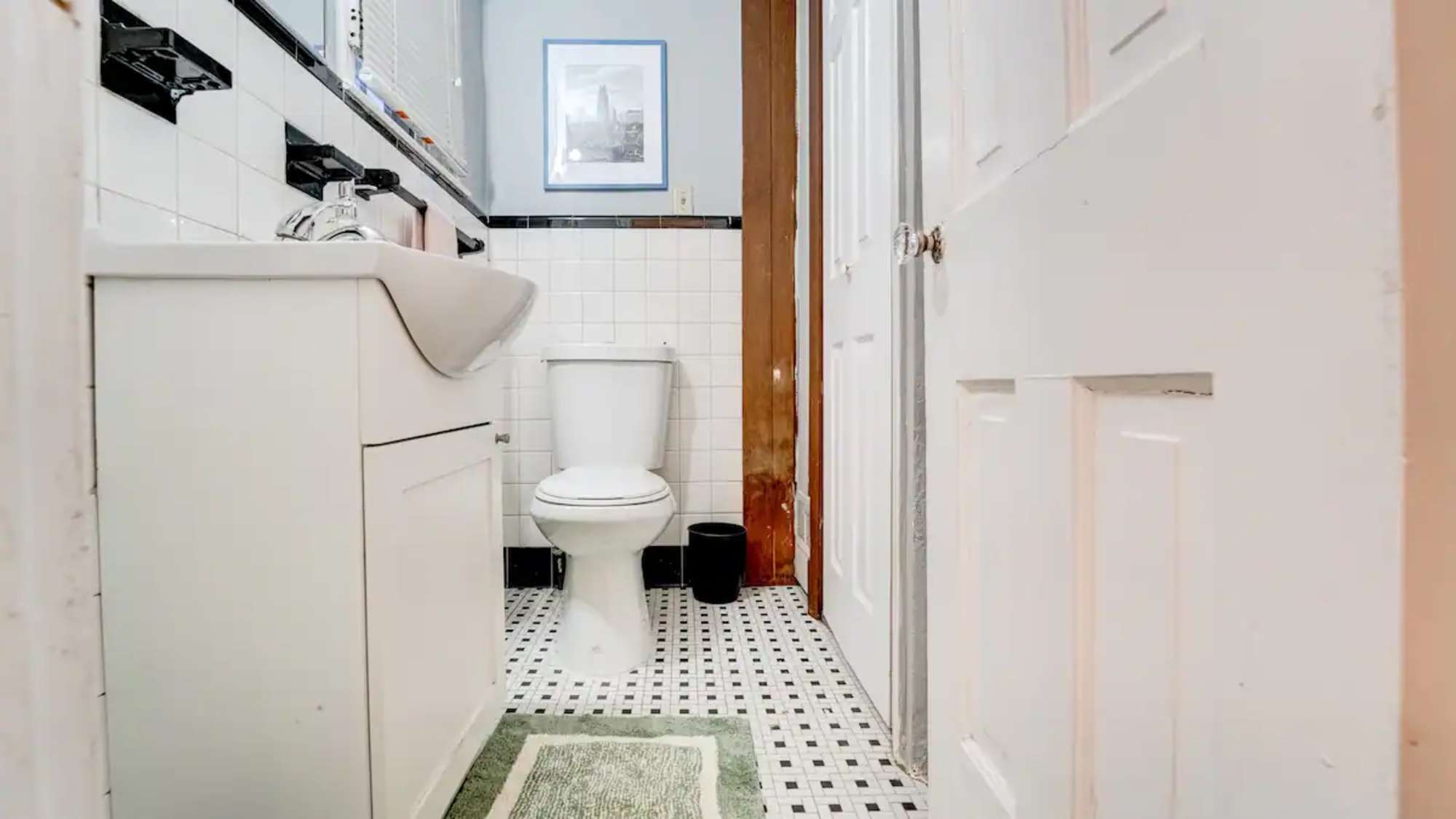 thumbnail view of a listing photo