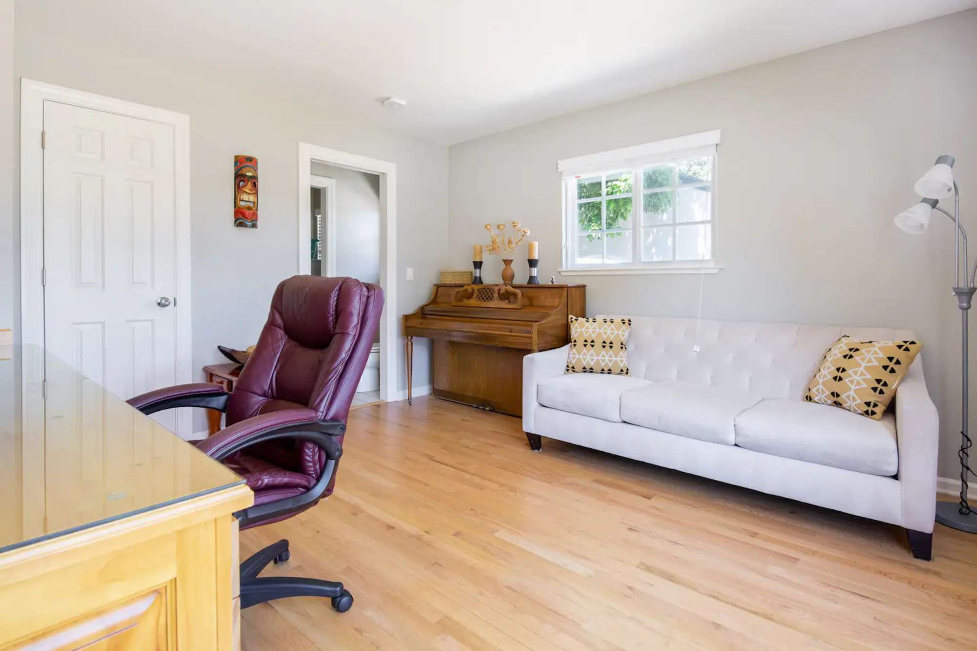 thumbnail view of a listing photo